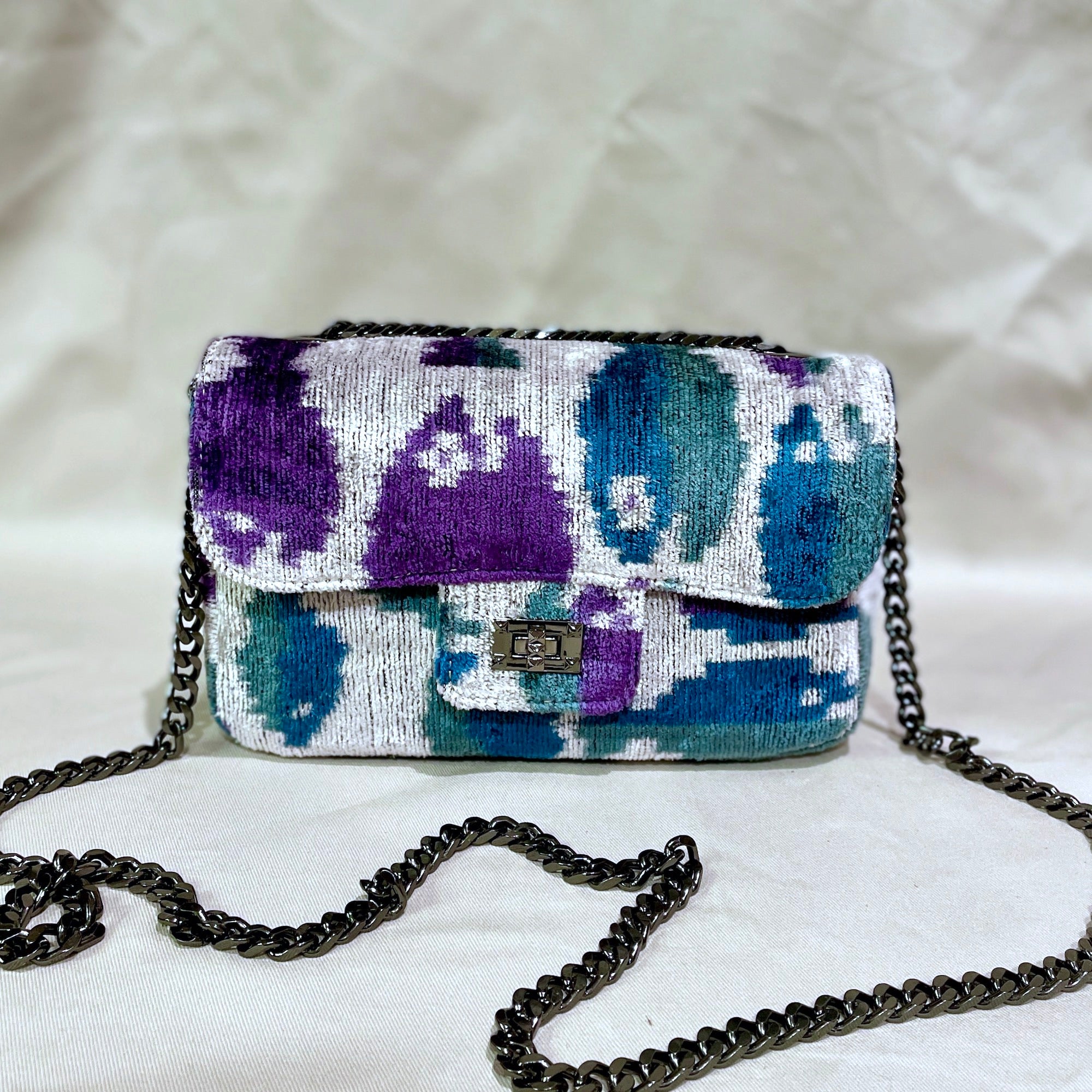 Stylish Ikat Coco Bag - Trendy Handwoven Beach Tote for Women | Perfect for Summer Vacations, Poolside Lounging & Boho Fashion Accessories