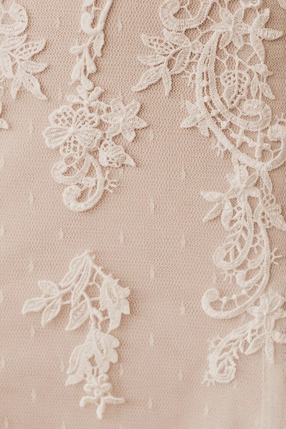 Willowby by Watters Kalie Gown - Elegant Lace Wedding Dress for Brides, Beach & Destination Weddings