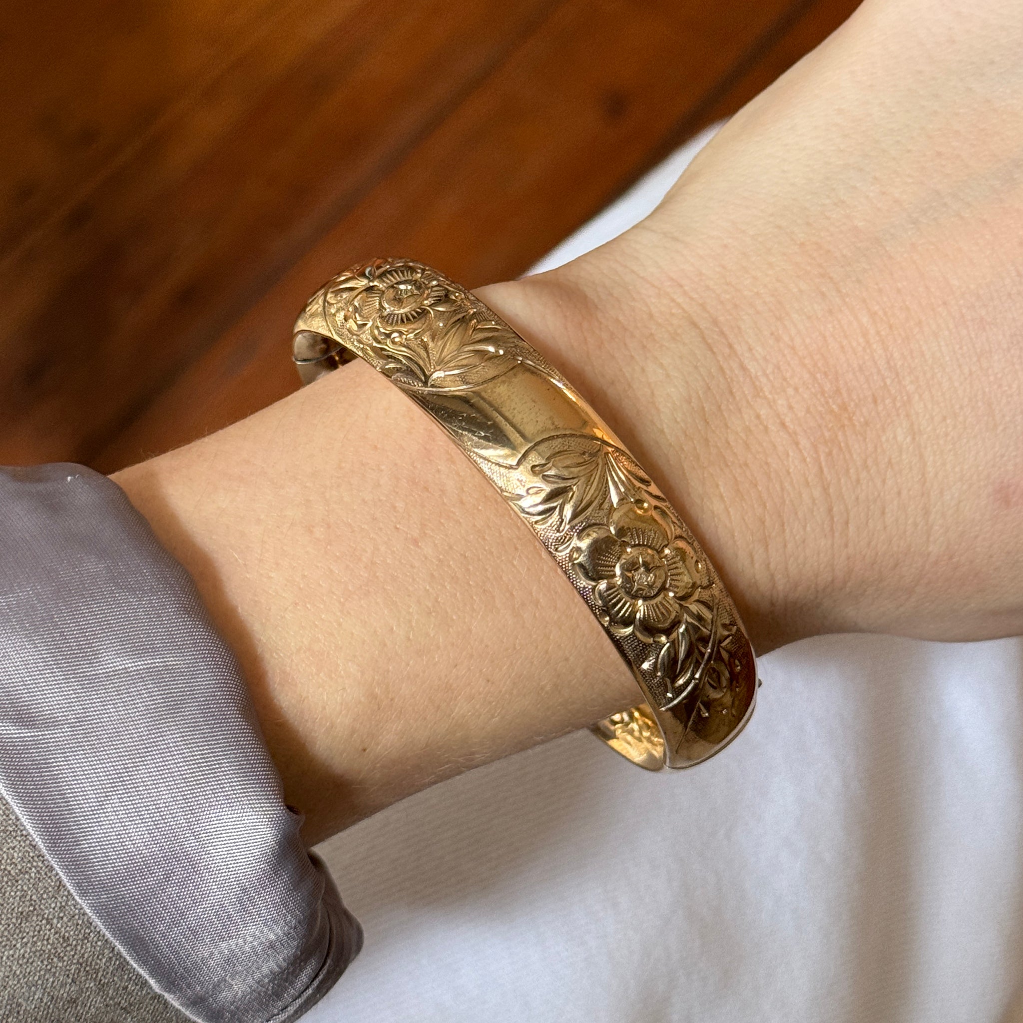 Vintage Engraved Repoussé Floral Pattern Gold Filled Bangle Bracelet - Elegant Antique Jewelry for Women, Perfect for Weddings, Parties & Special Occasions