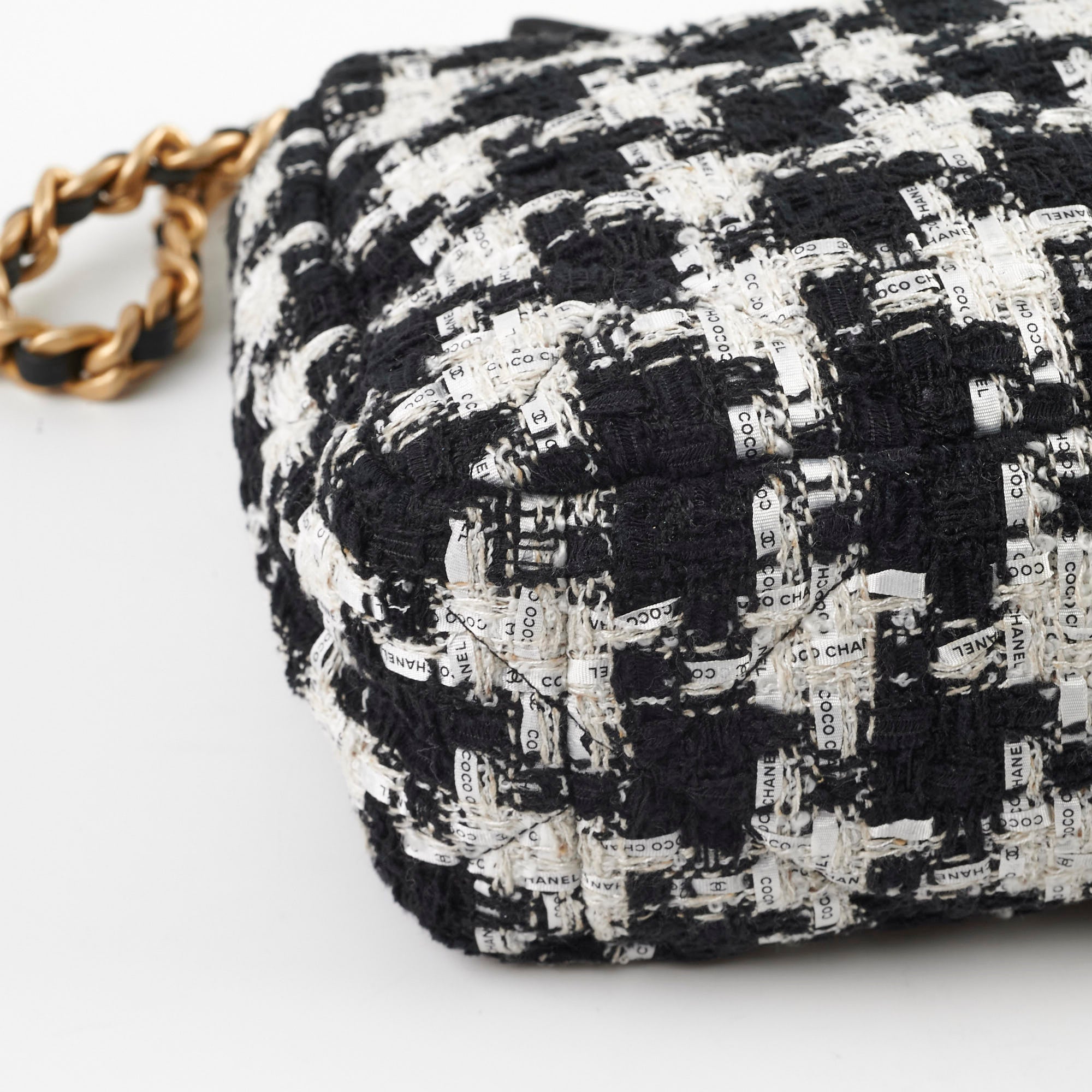 Chanel 19 Tweed Handbag Medium/Large Flap Bag 2020 Collection - Luxury Designer Shoulder Bag for Women, Perfect for Work, Parties & Special Occasions