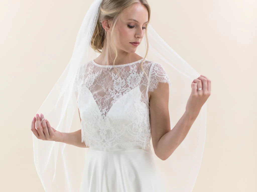 Elegant Rainbow Club Fingertip Wedding Veil with Pearl Edge Hydrangea - Perfect for Bridal Ceremonies, Photos & Special Occasions