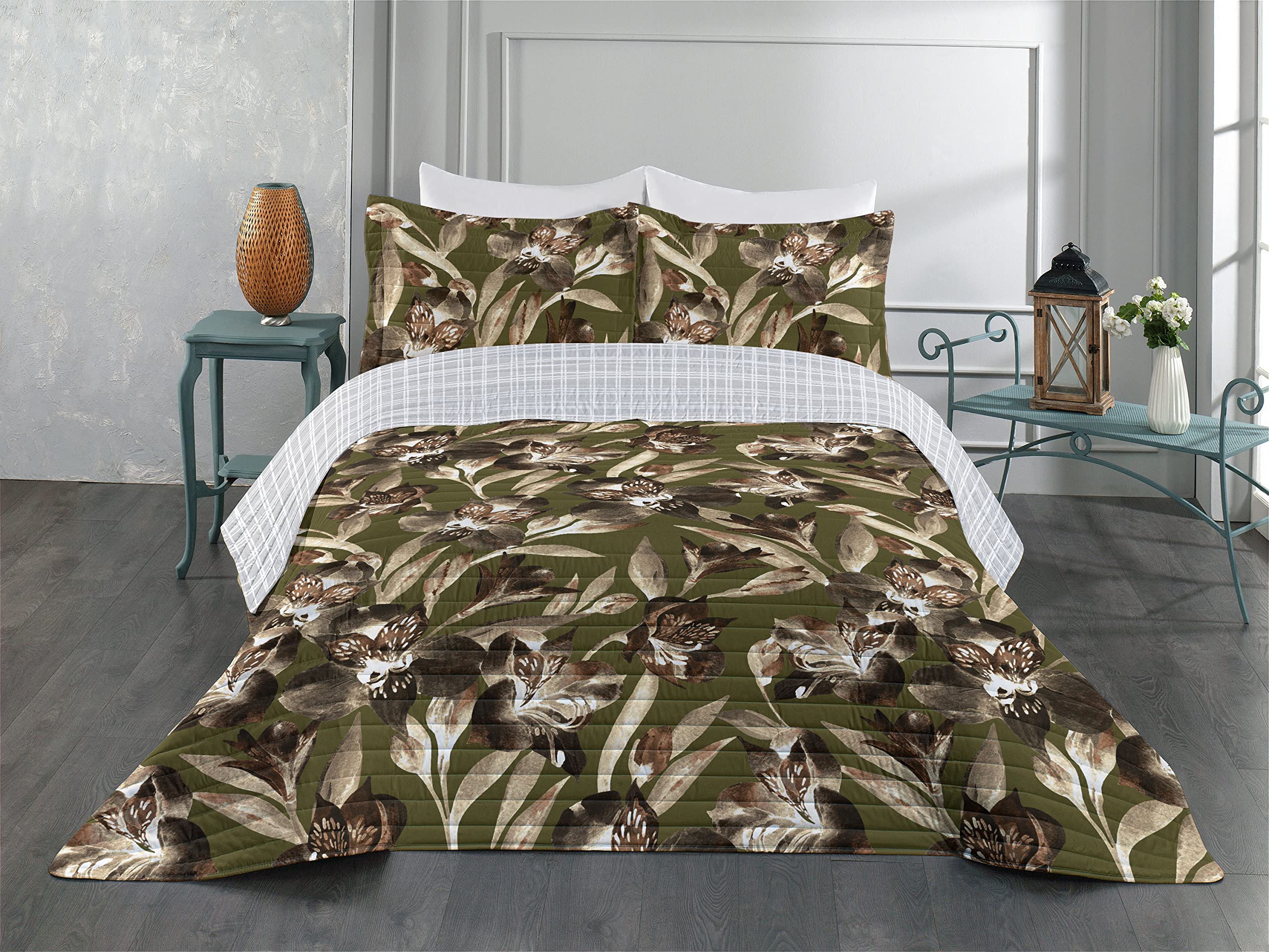 Ambesonne Reversible Queen Size Bedspread Set - Tropical Jungle Foliage with Floating Butterflies, Microfiber Comforter & Pillow Shams, Green & Brown - Perfect for Spring Bedroom Decor, Boho Chic Home Styling, and Tropical Themed Guest Rooms