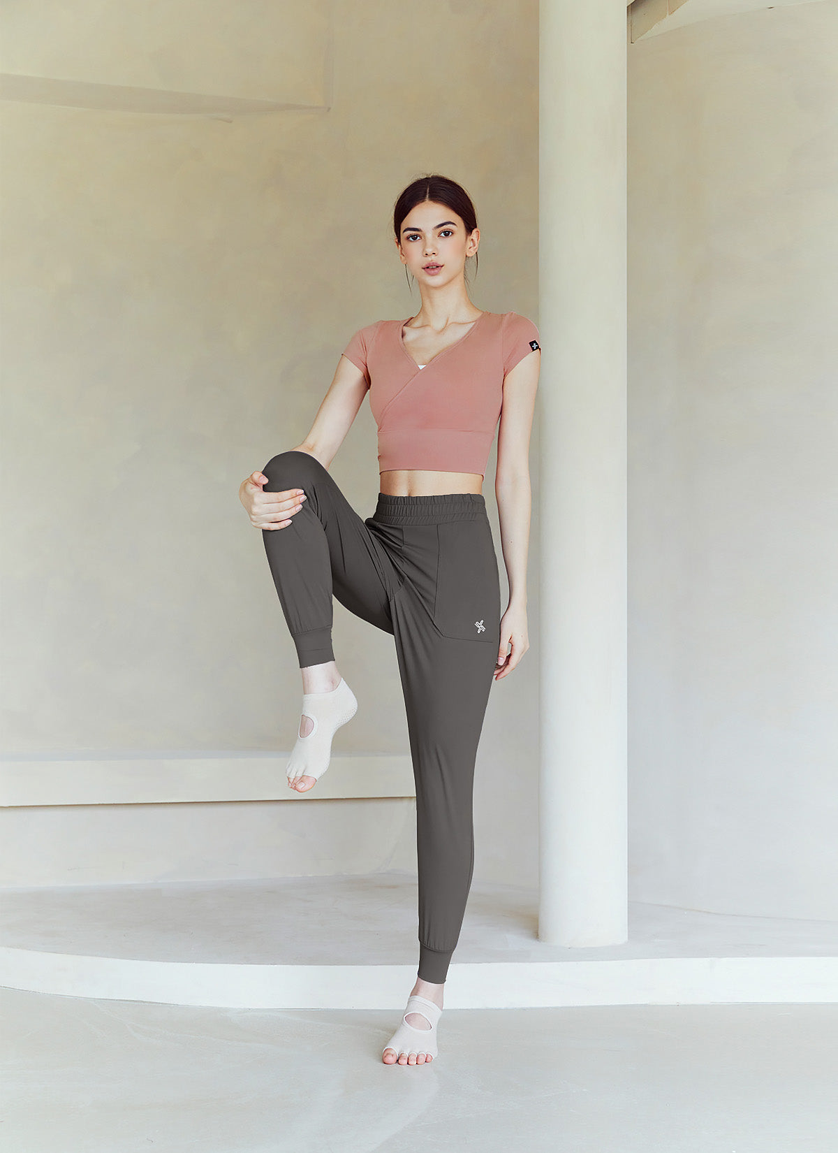 Medium Feather In Band Jogger Pants for Women - Lightweight Comfortable Yoga Lounge Pants for Running, Workout, and Casual Wear