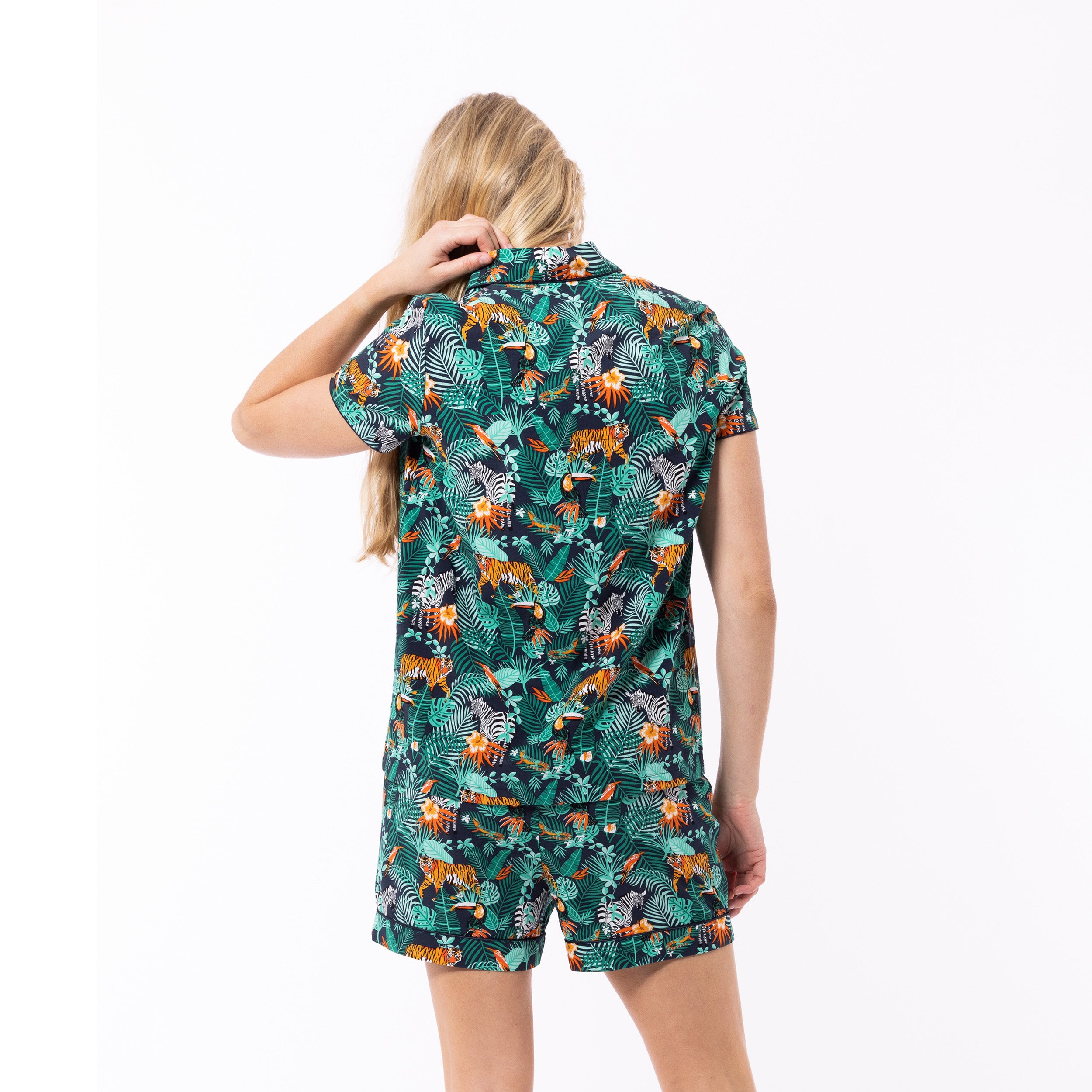 Women's Dark Jungle Print Woven Short Sleeve Pajama Set - Soft & Comfortable Green Sleepwear for Lounge & Nighttime Relaxation