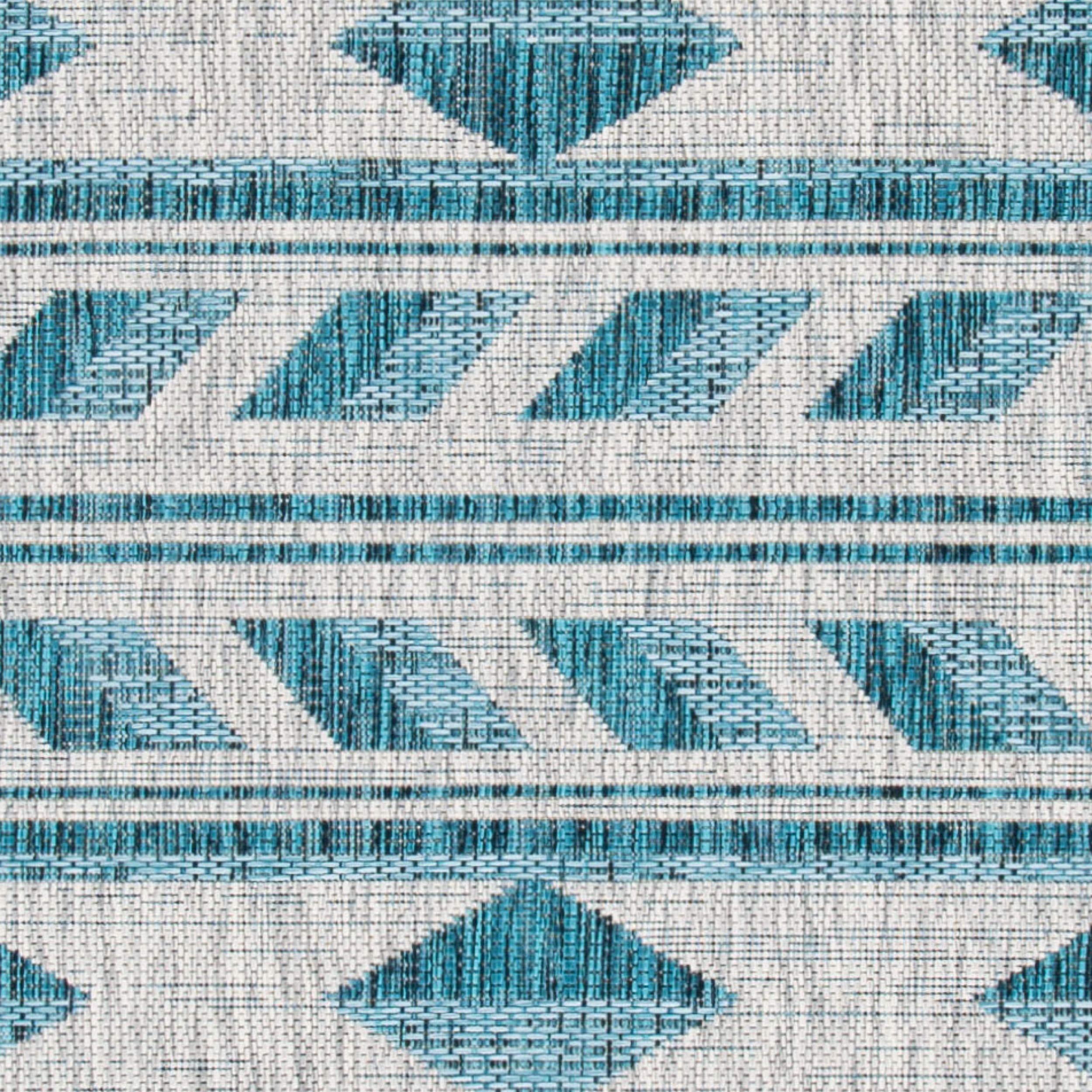 SAFAVIEH Courtyard Collection 6'7