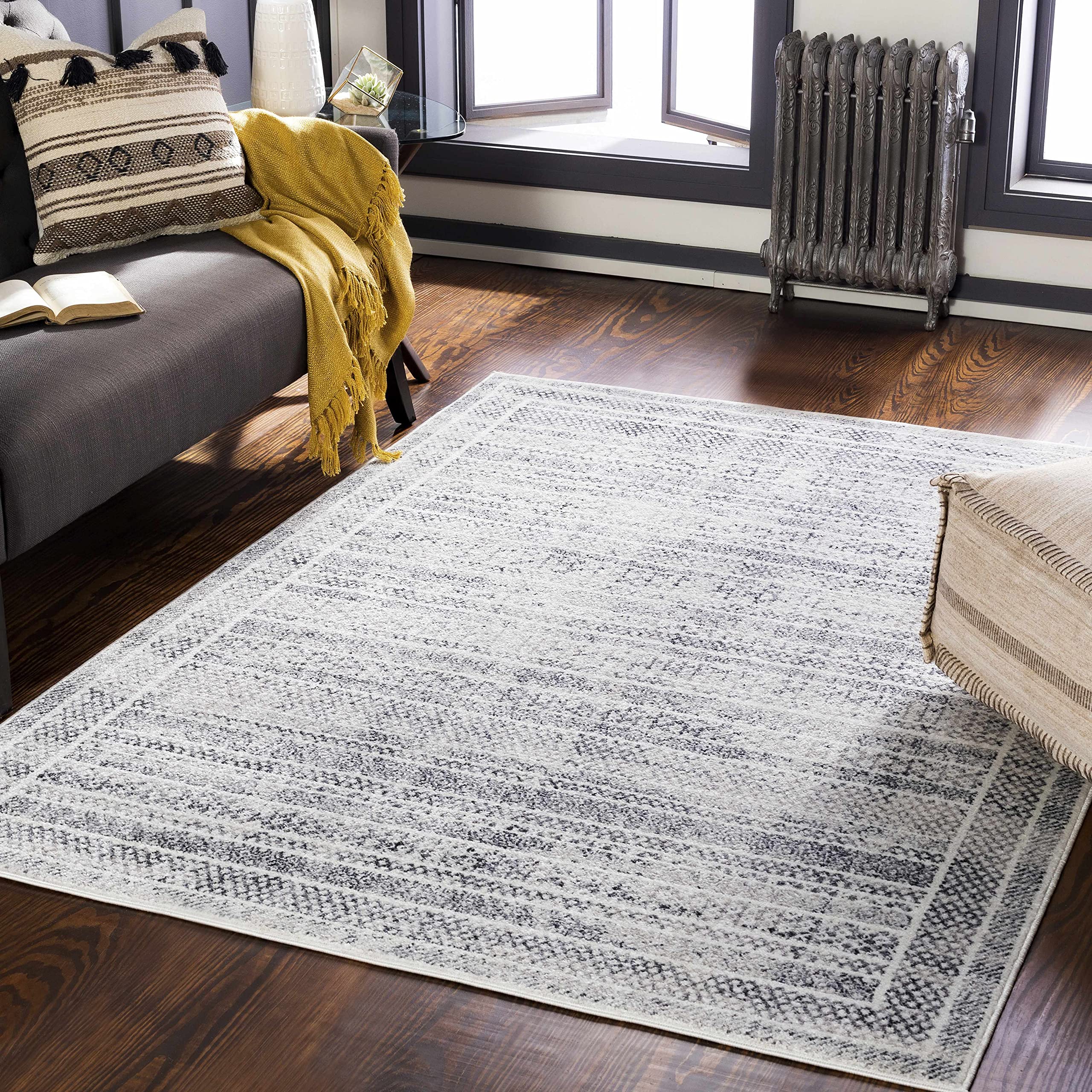 Hauteloom Tuli Traditional Gray and Beige Area Rug 7'10