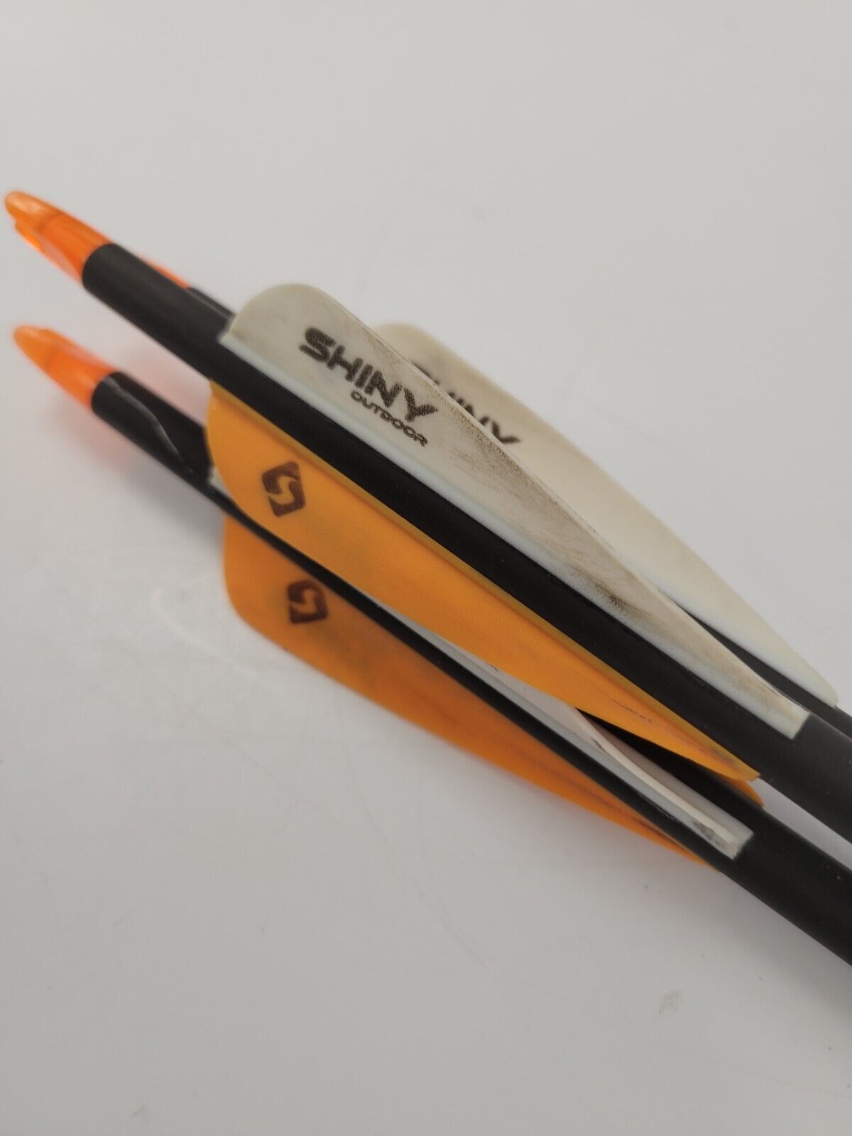 Carbon Express Bow Arrows - Precision Hunting Arrows for Target Practice & Outdoor Adventures