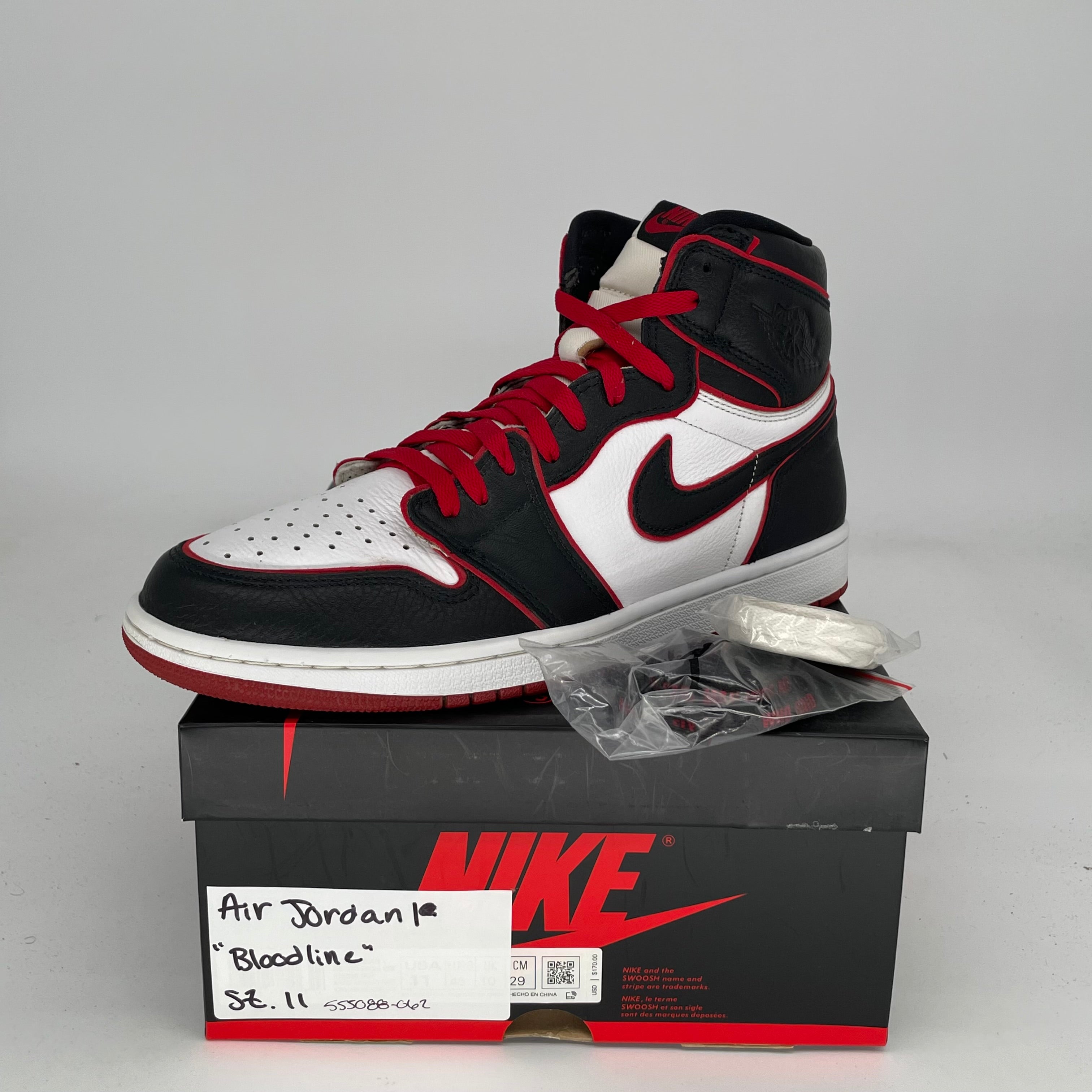 AIR JORDAN 1 BLOODLINE Men's Basketball Shoes Size 11 - Black/Red (555088-062) - Perfect for Streetwear, Sneaker Collecting & Casual Wear