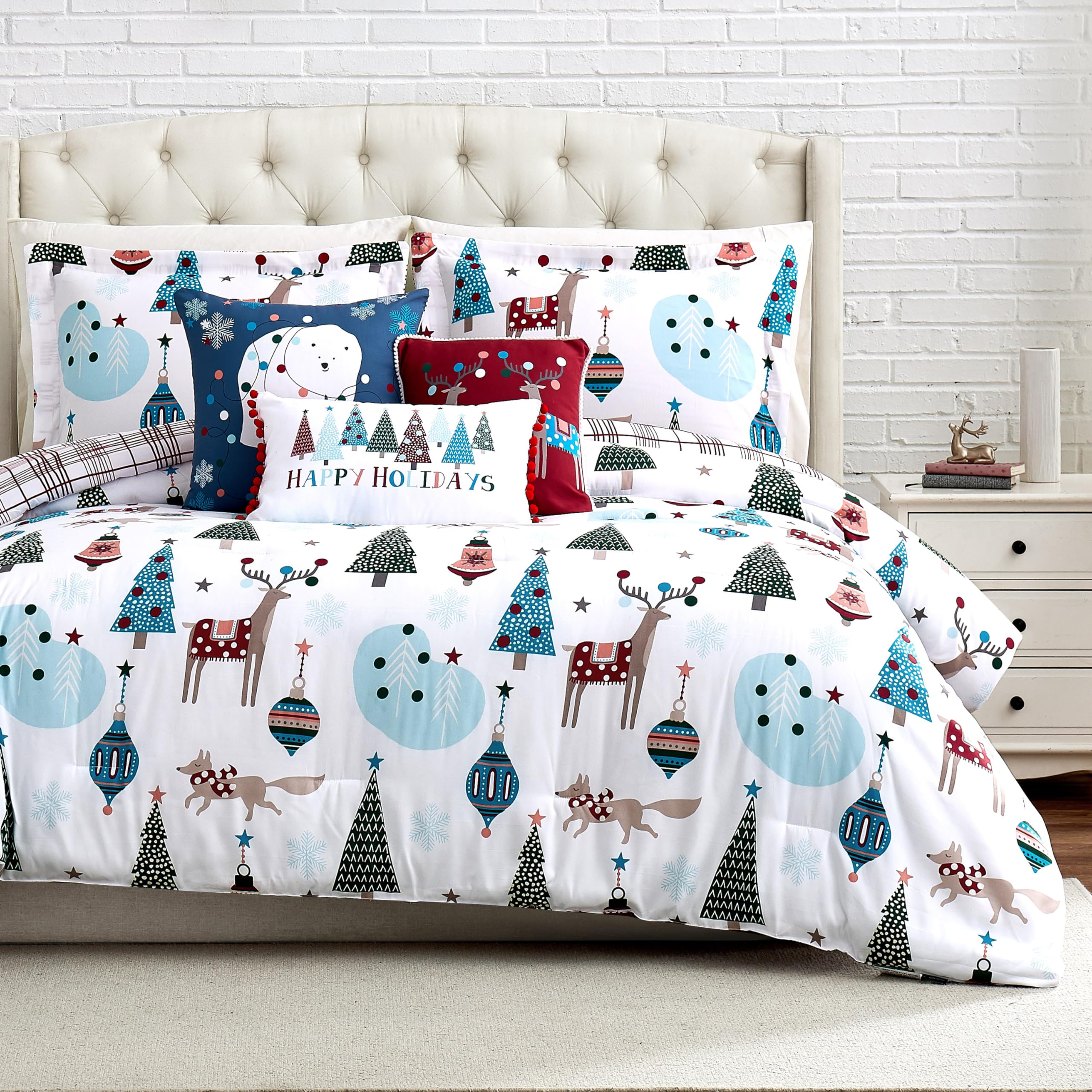 Southshore Fine Living Winter Wonderland Christmas Comforter Set - Twin Size 5-Piece Holiday Bedding with Shams & Throw Pillows, Reversible Red Plaid Bedspread Featuring Cute Trees & Reindeer | Perfect for Festive Bedroom Decor and Cozy Winter Nights