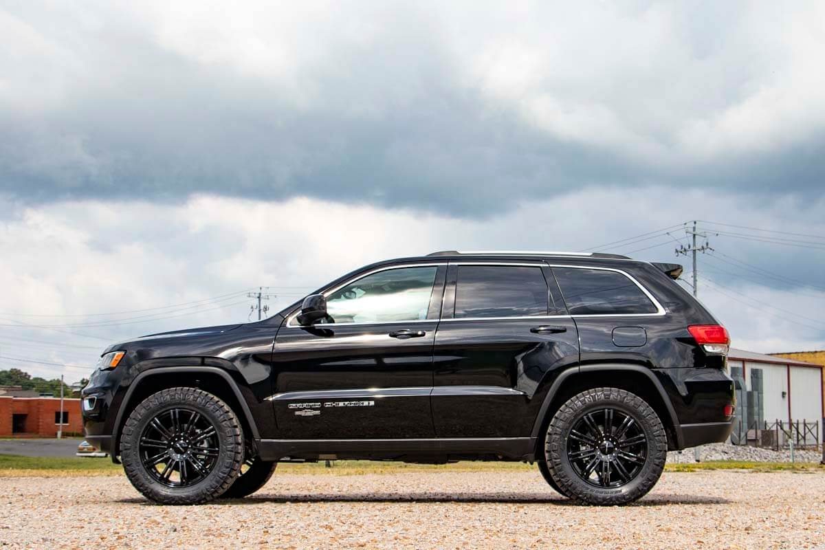 2.5 Inch Lift Kit with N3 Struts for Jeep Grand Cherokee 4WD (2011-2015) - Heavy Duty Suspension Upgrade for Off-Roading & Adventure | Part #91130