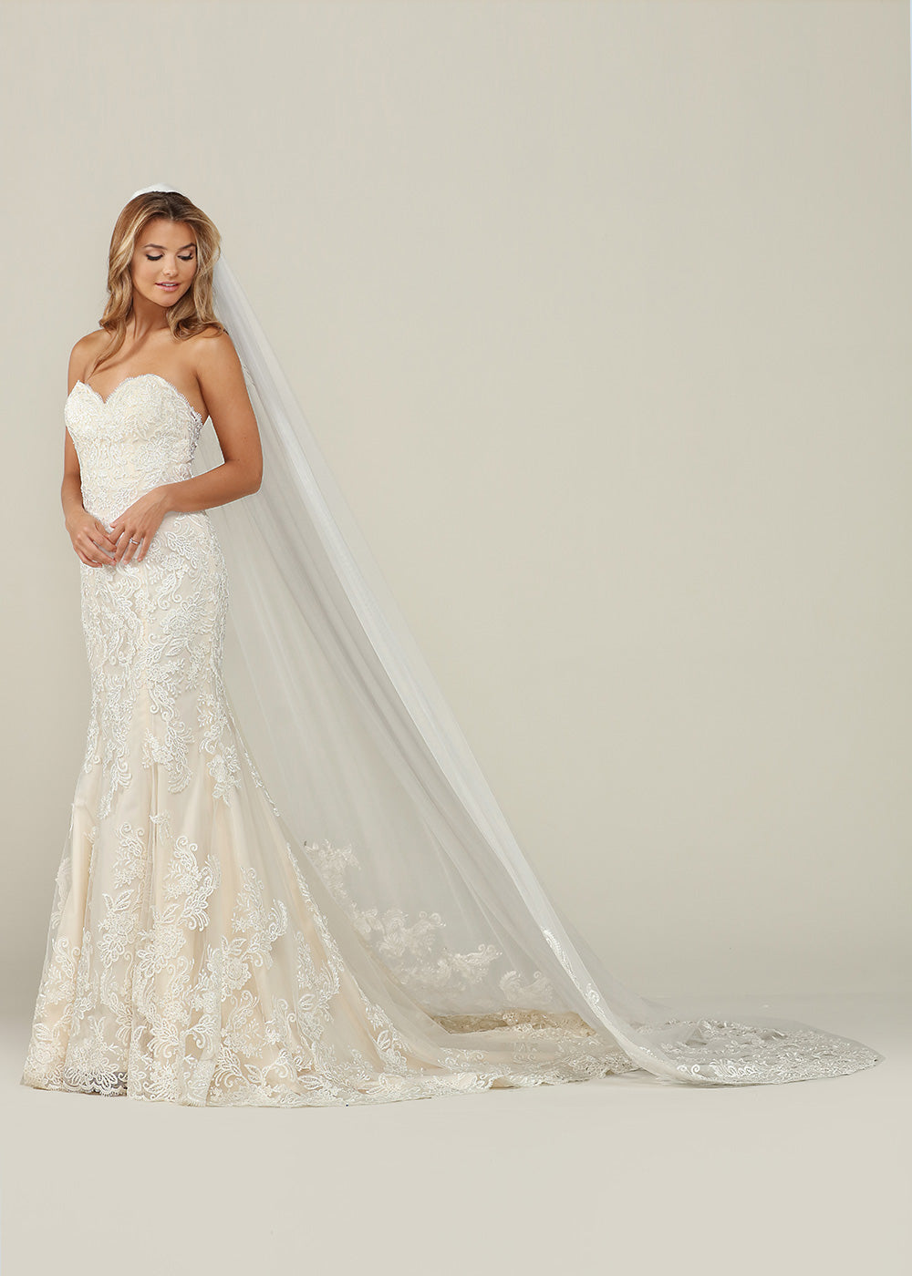 Arabella Veil - Elegant Bridal Veil for Weddings, Prom & Special Occasions | Perfect for Brides, Prom Dresses & Formal Events