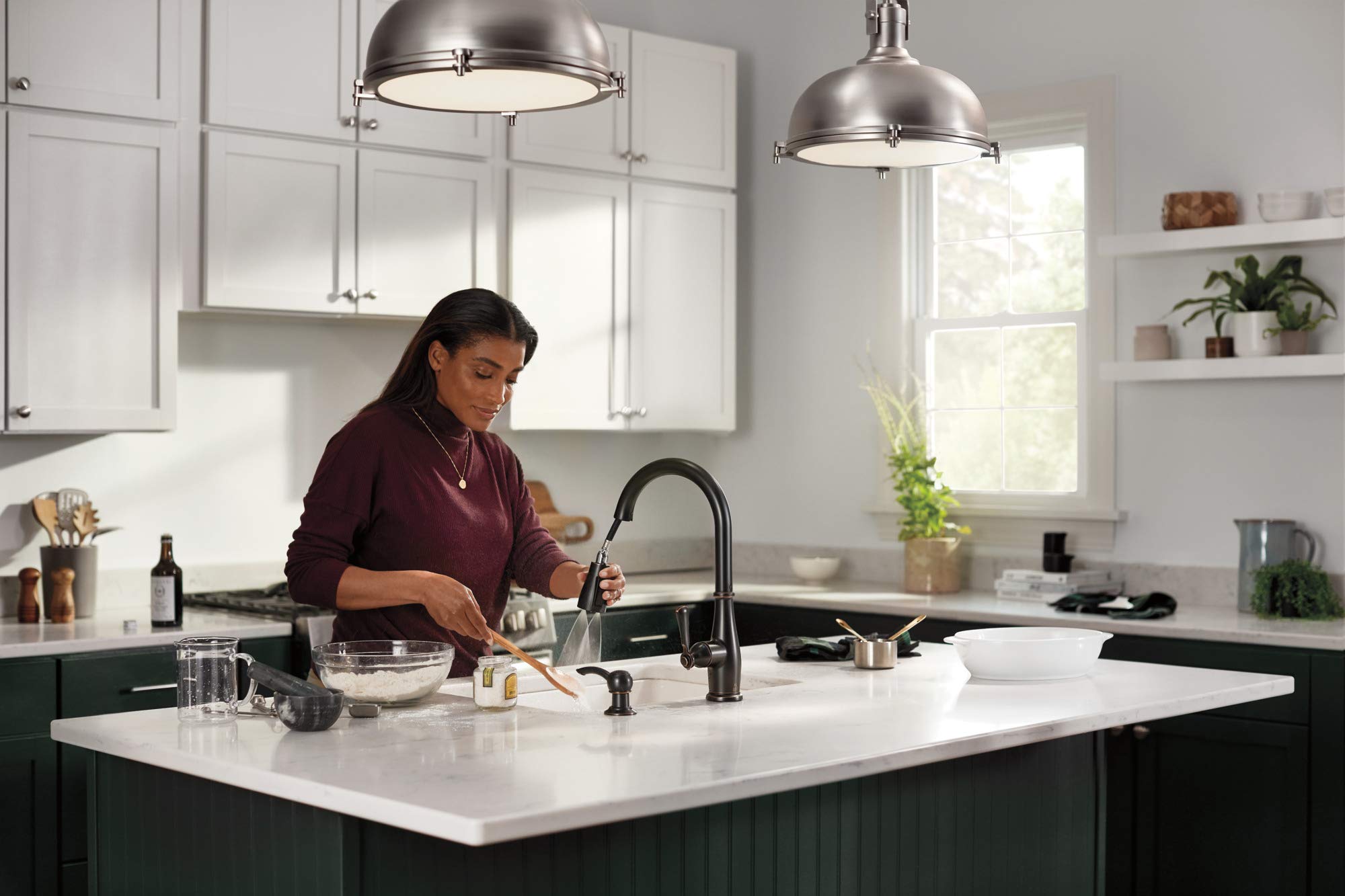 Peerless P7965LF-OB Elmhurst Single-Handle Pull-Down Kitchen Faucet in Oil Rubbed Bronze - Perfect for Modern Farmhouse & Industrial Style Kitchens