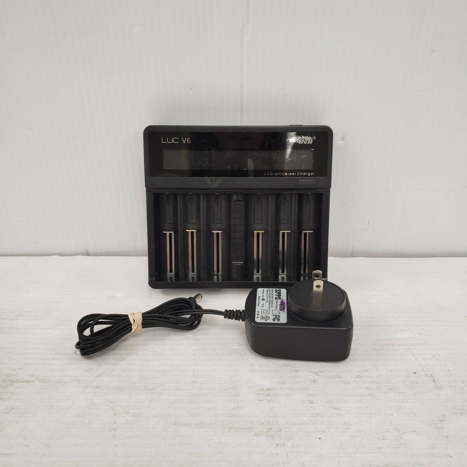 EFest LUC V6 LCD Display Smart Battery Charger for 18650 26650 Li-ion NiMH - Perfect for Vaping, Flashlights & RC Devices