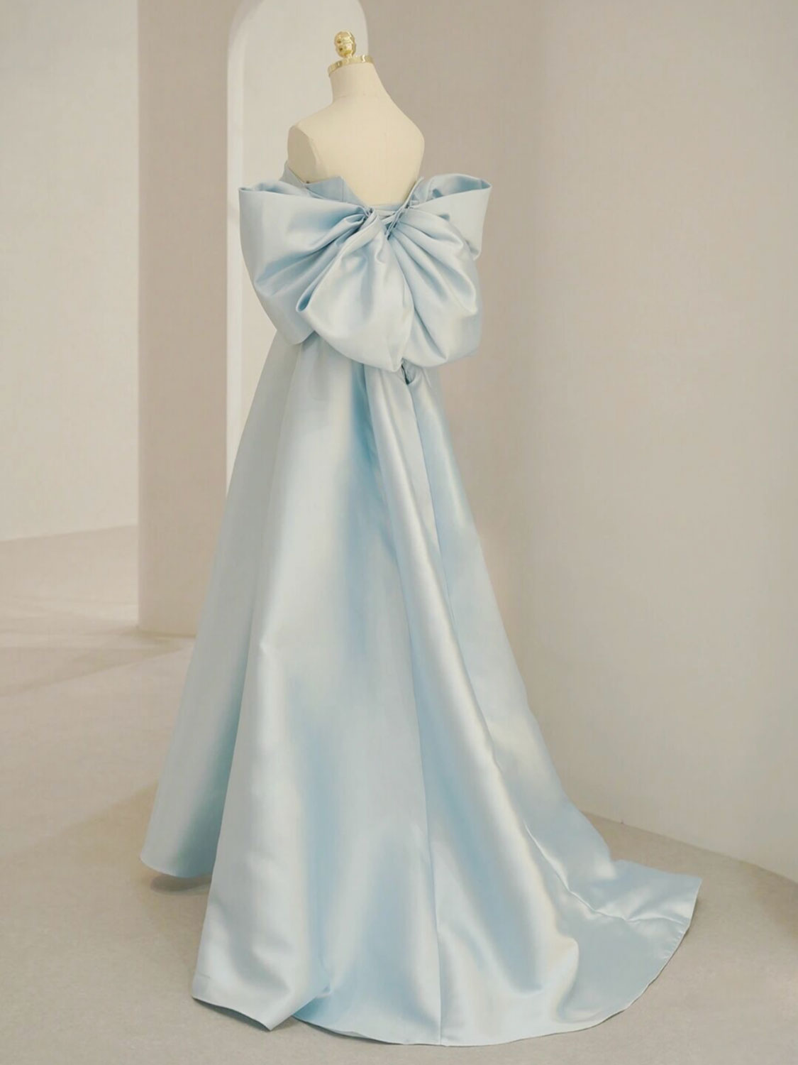 Elegant Blue A-Line Satin Long Prom Dress for Women - Formal Evening Gown for Homecoming, Ball, and Special Occasions