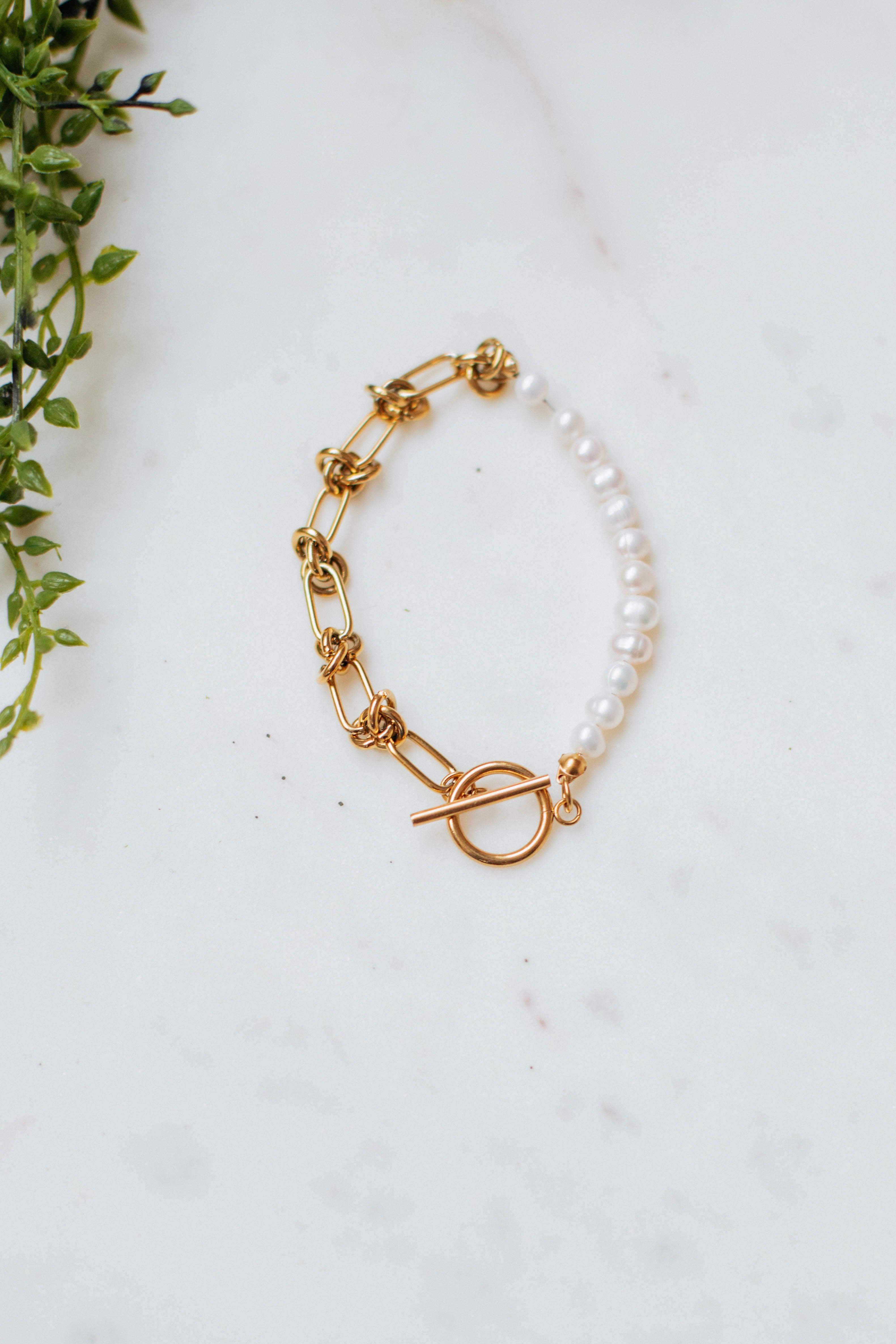 Beloved Elegance Bracelet for Women - Sterling Silver Adjustable Chain Bracelet with Heart Charm - Perfect for Gifts, Anniversaries, and Everyday Wear