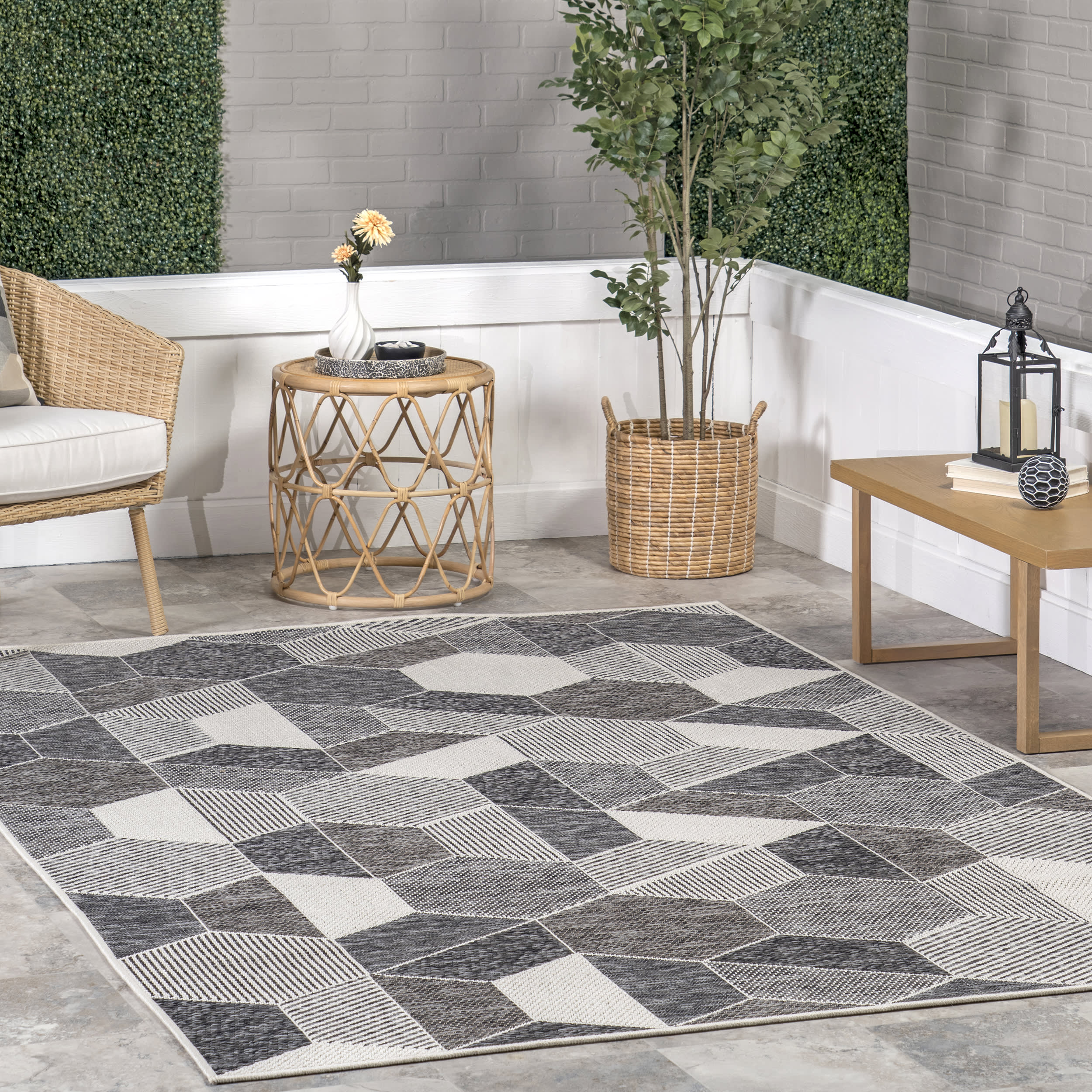 Premium Akaila Kaleidoscope Indoor Outdoor Rug - Soft Non-Slip Grey Area Carpet for Living Room, Bedroom, Patio & Deck | Home Decor & Floor Covering