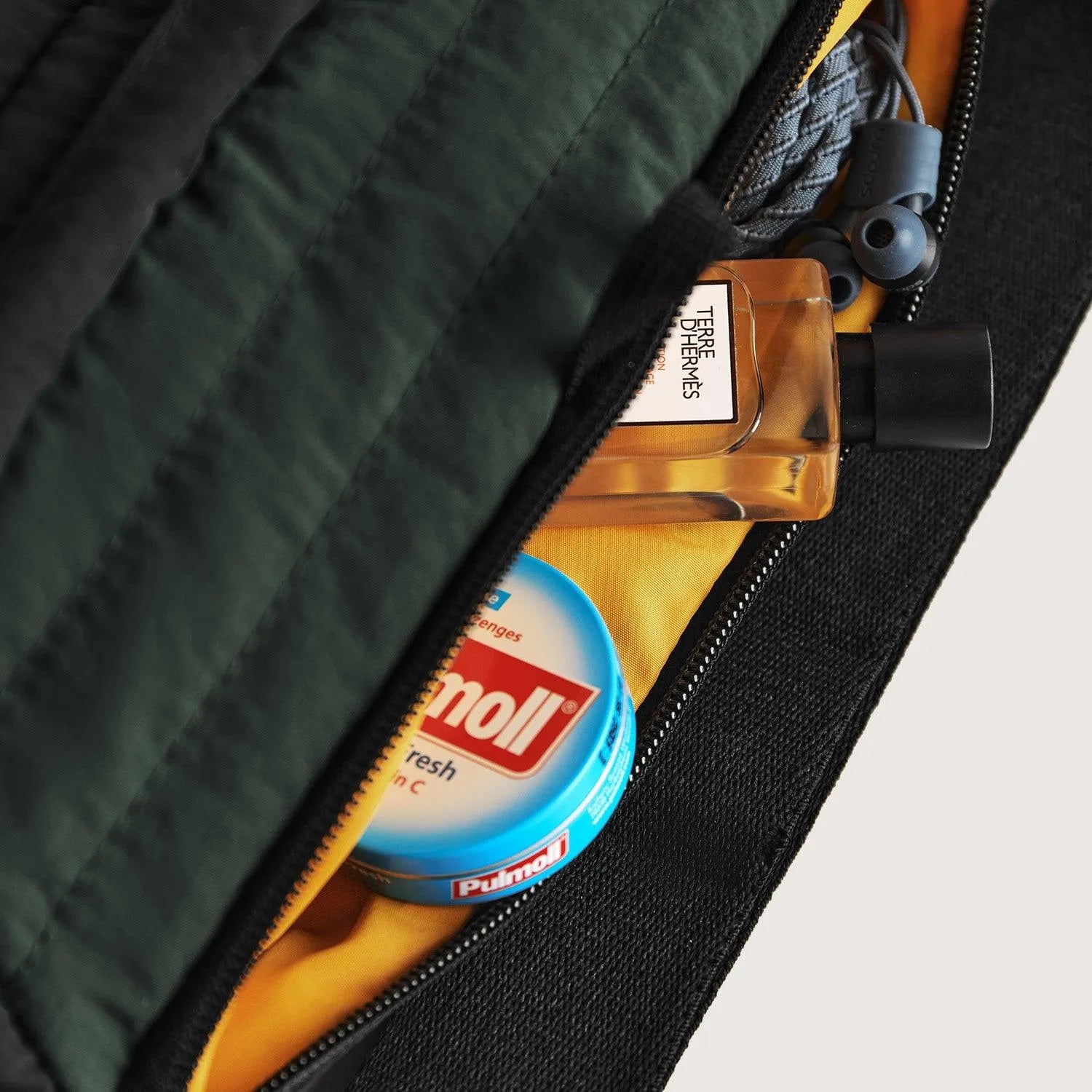 Paz 2.5L Waterproof Belt Bag for Men Women - Lightweight Fanny Pack for Running, Hiking, Travel & Outdoor Activities