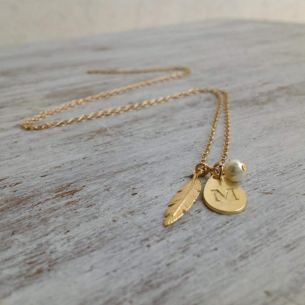 Personalized Initial Necklace with Pearl & Feather Pendant - 14K Gold Jewelry for Women - Perfect Gift for Birthday, Anniversary & Valentine's Day