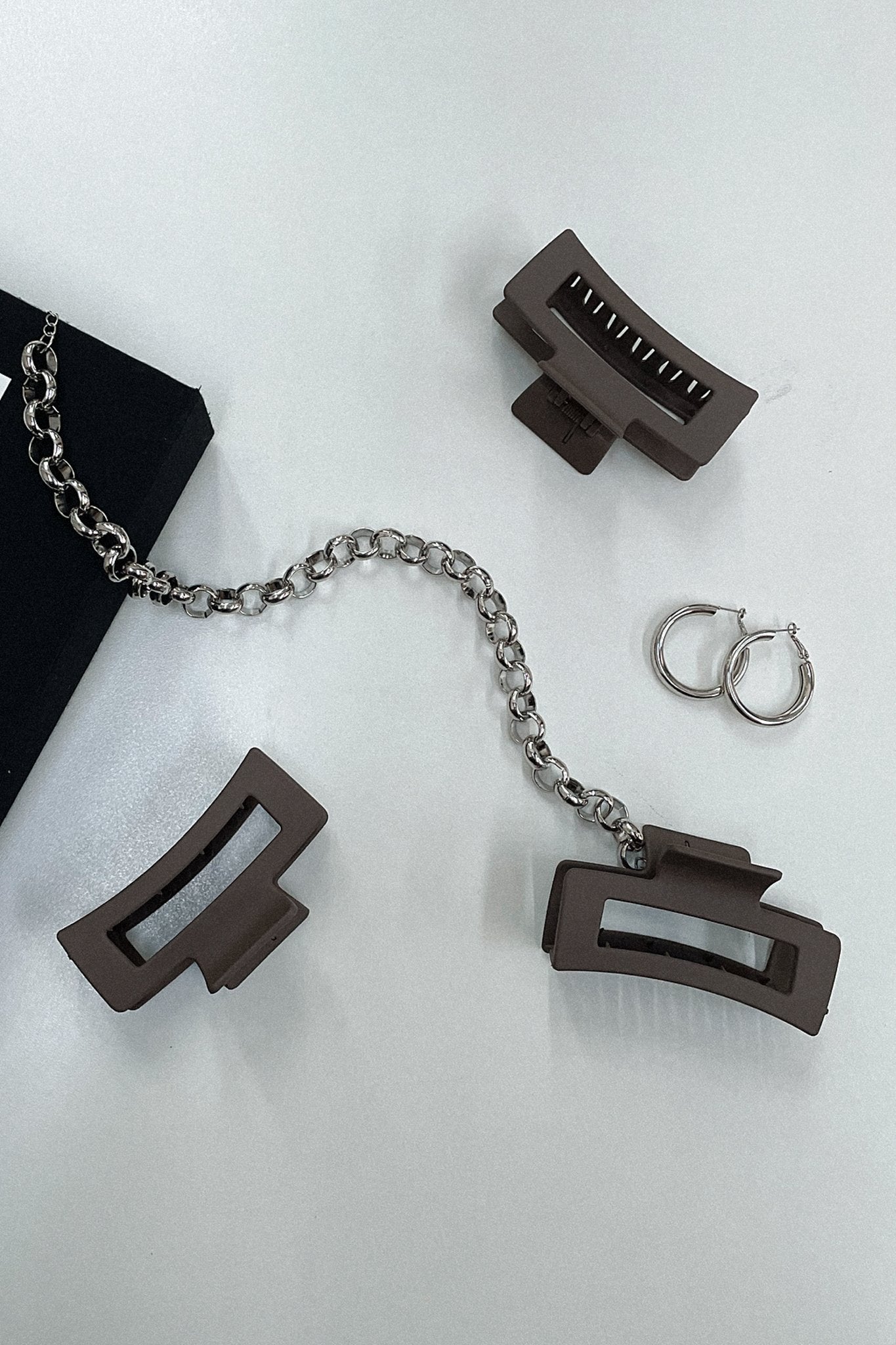 Mika Hair Claw Clip - Brown Hair Clips for Women, Strong Hold Hair Claw for Thick Hair, Perfect for Ponytails, Buns & Updos - Great for Work, Gym & Everyday Use