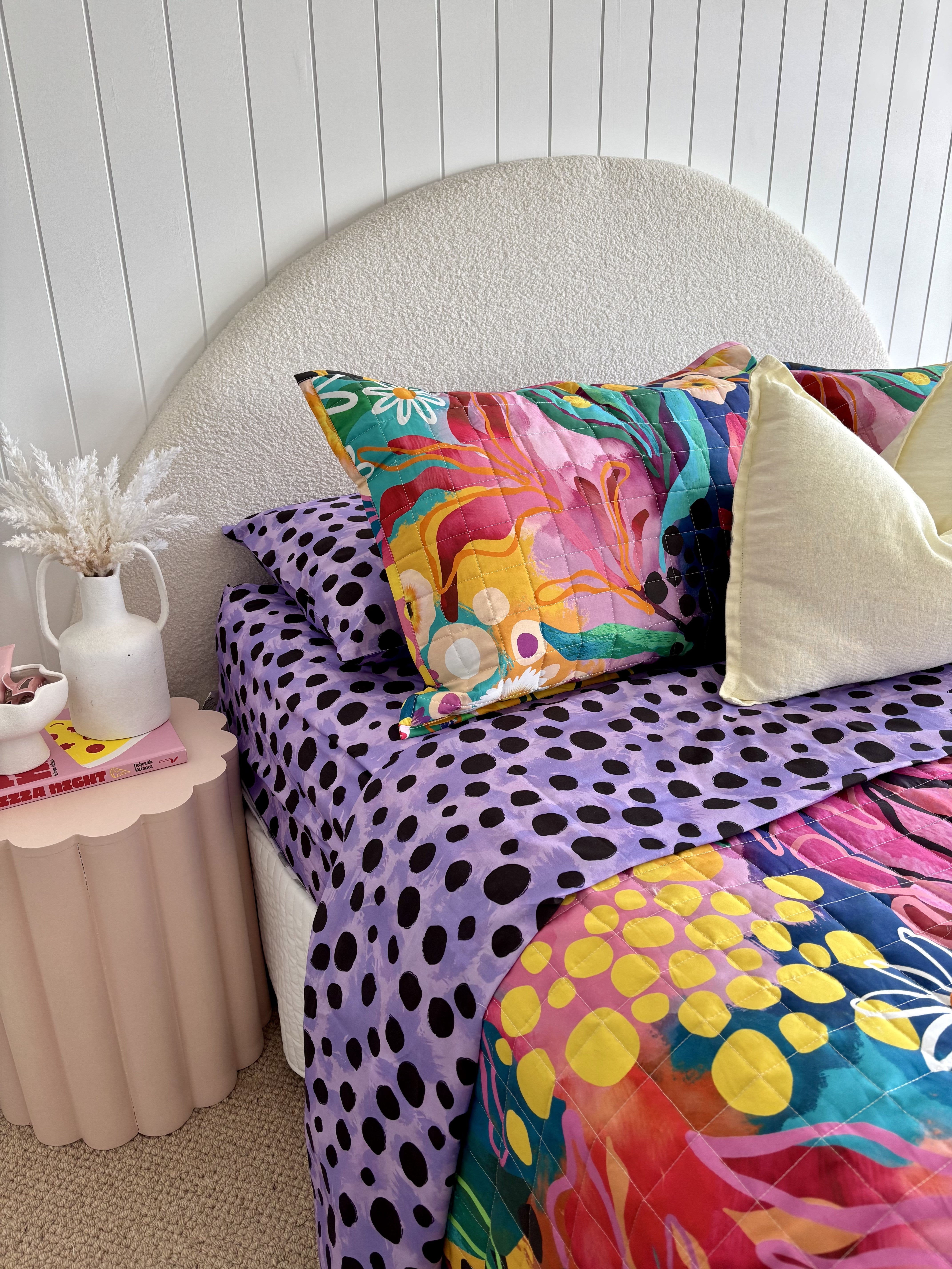 Kasey Rainbow Purple Cheetah Print Sheet Set - Soft Luxury Bedding for Queen Size Beds - Perfect for Modern Bedrooms & Guest Rooms