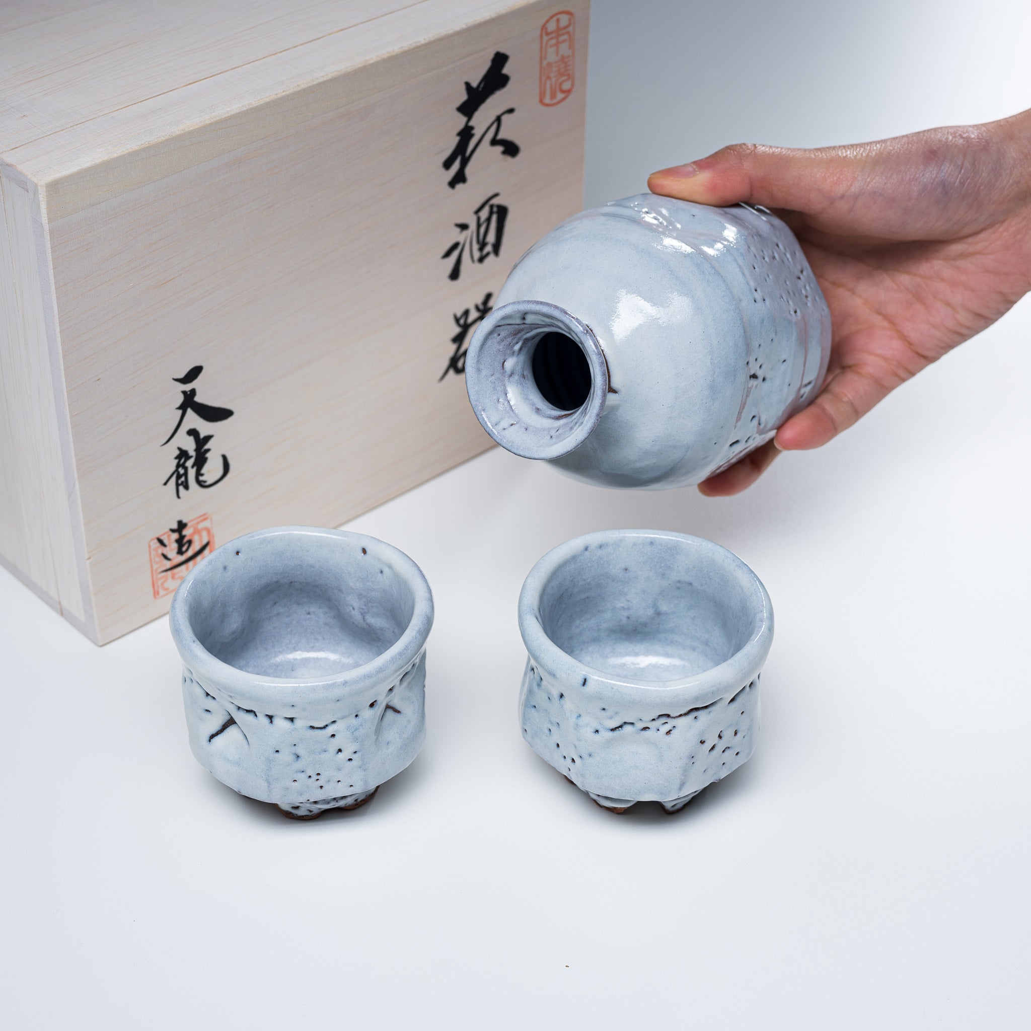 Premium Tenryu Kiln Hagi Ware Japanese Sake Set - Handcrafted White Ceramic Sake Cups & Decanter with Wooden Gift Box - Traditional Tea Ceremony & Home Entertaining Accessories