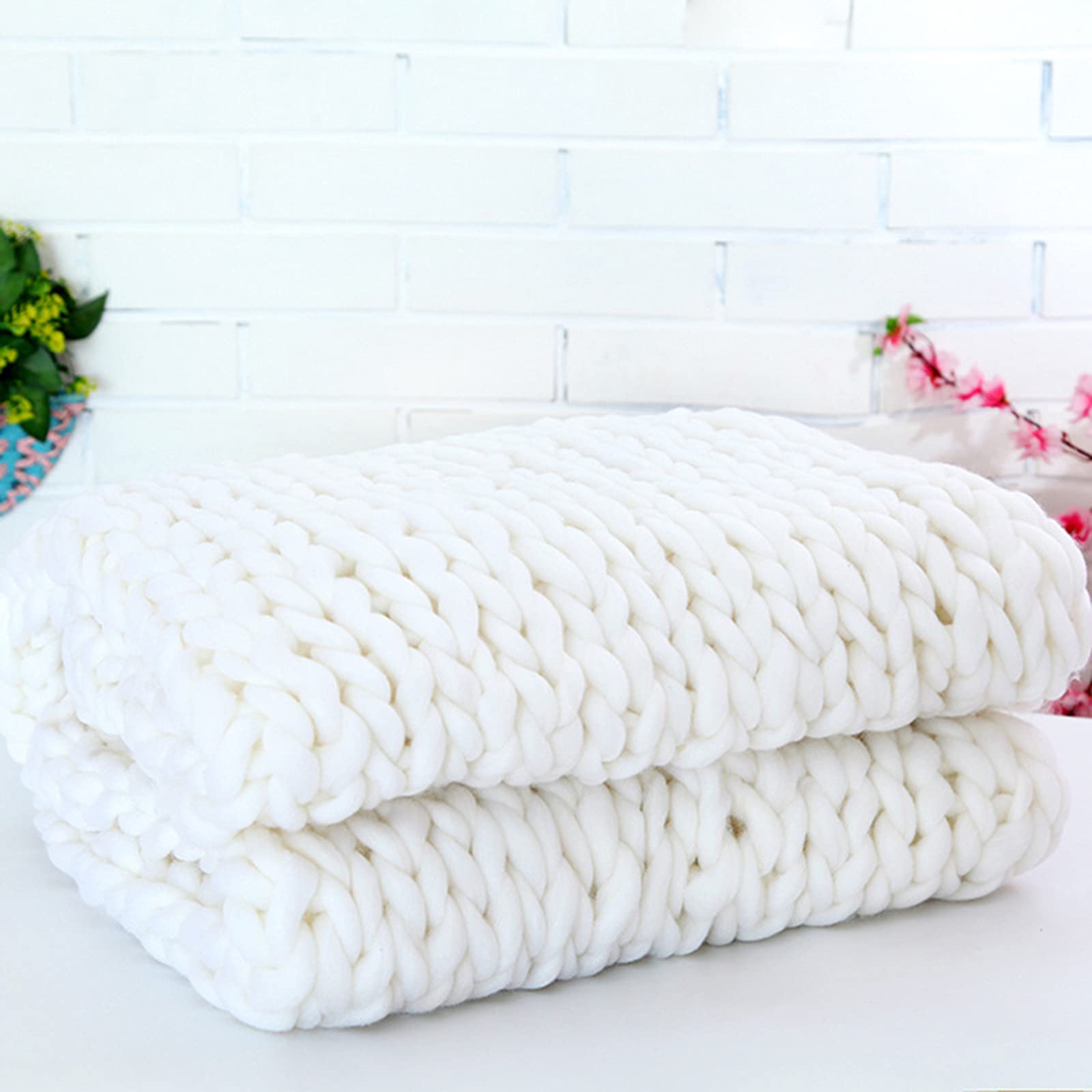 Chunky Knitted Blanket - Extra Large Soft Cozy Throw Blanket for Couch, Bed & Sofa | Home Decor Gift Idea in Beige | Perfect for Snuggling, Lounging & Winter Warmth
