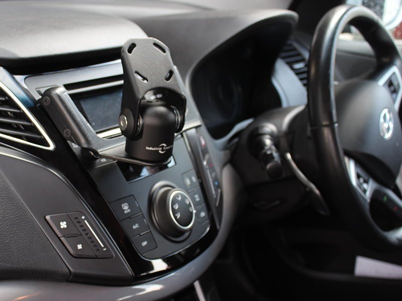 Industrial Evolution InDash Mount for Hyundai i40 (2011-2018) - Universal Car Phone Holder for GPS Navigation & Hands-Free Calling - Perfect for Commuting, Road Trips & Uber Drivers