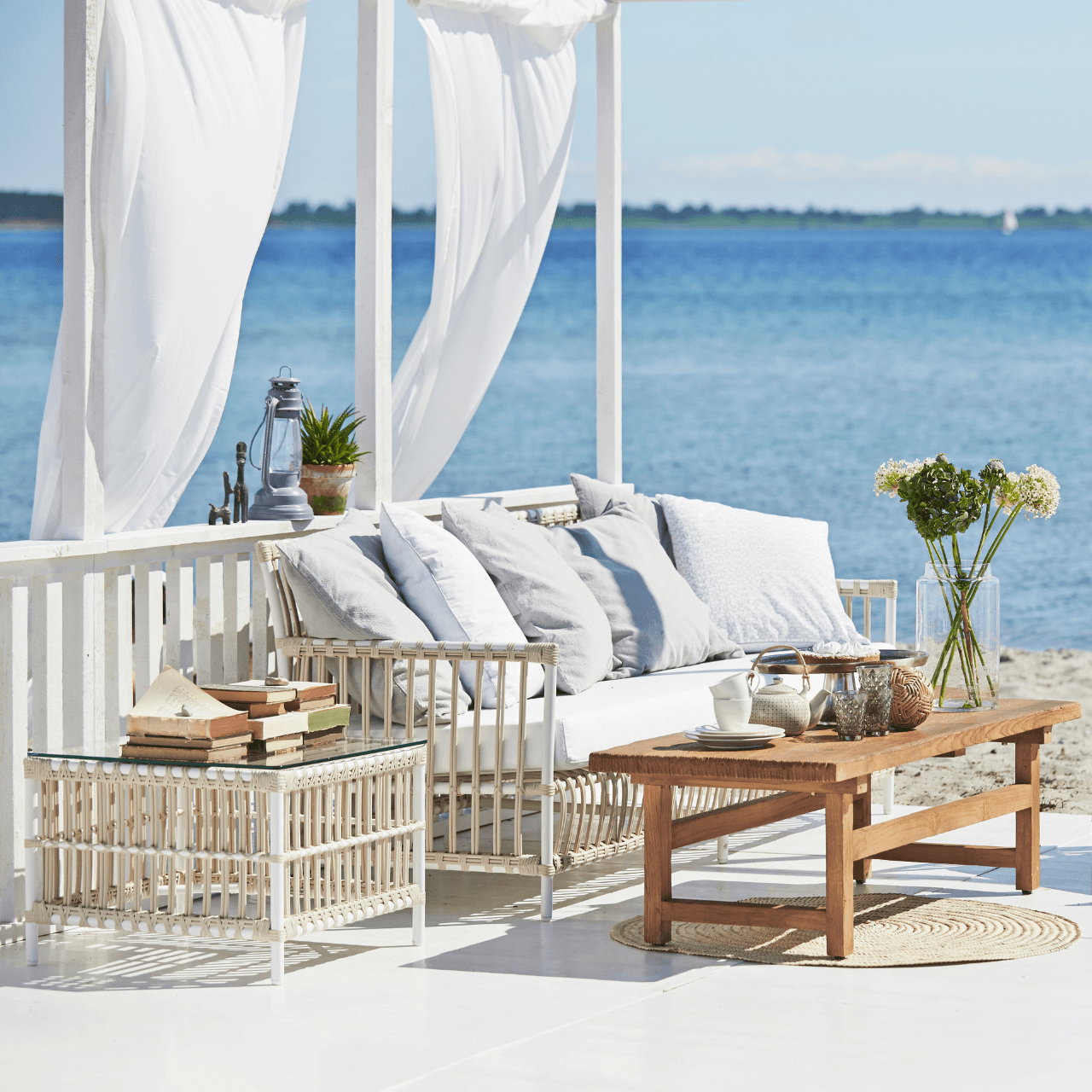 Caroline Outdoor 3-Seater Sofa Set - Waterproof Patio Furniture for Garden, Balcony & Backyard - Comfortable All-Weather Couch for Relaxing Outside
