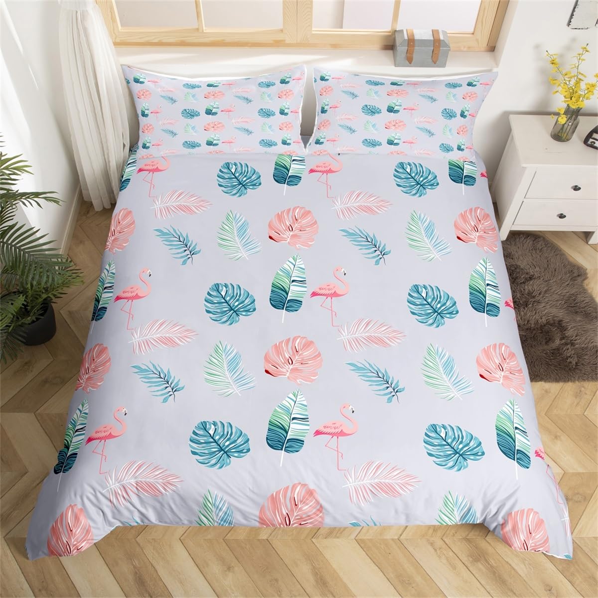 Feelyou Flamingo Bedding Set - Tropical Bird Animal Print Comforter Cover with Palm Tree Leaf Pattern - Soft Microfiber Duvet Cover & Pillow Shams (2-Piece Twin Size, Zipper Closure) - Perfect for Beach Themed Bedrooms, Tropical Home Decor & Vacation Style Bedding