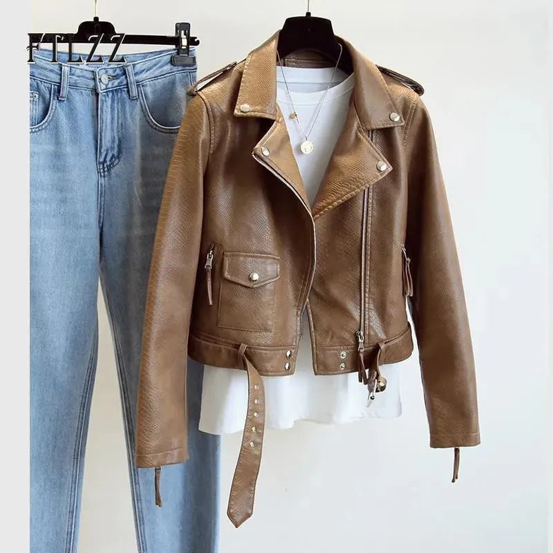 Stylish Women's Serpentine Leather Jackets - Trendy Faux Leather Biker Jacket for Fashion & Motorcycle Riding