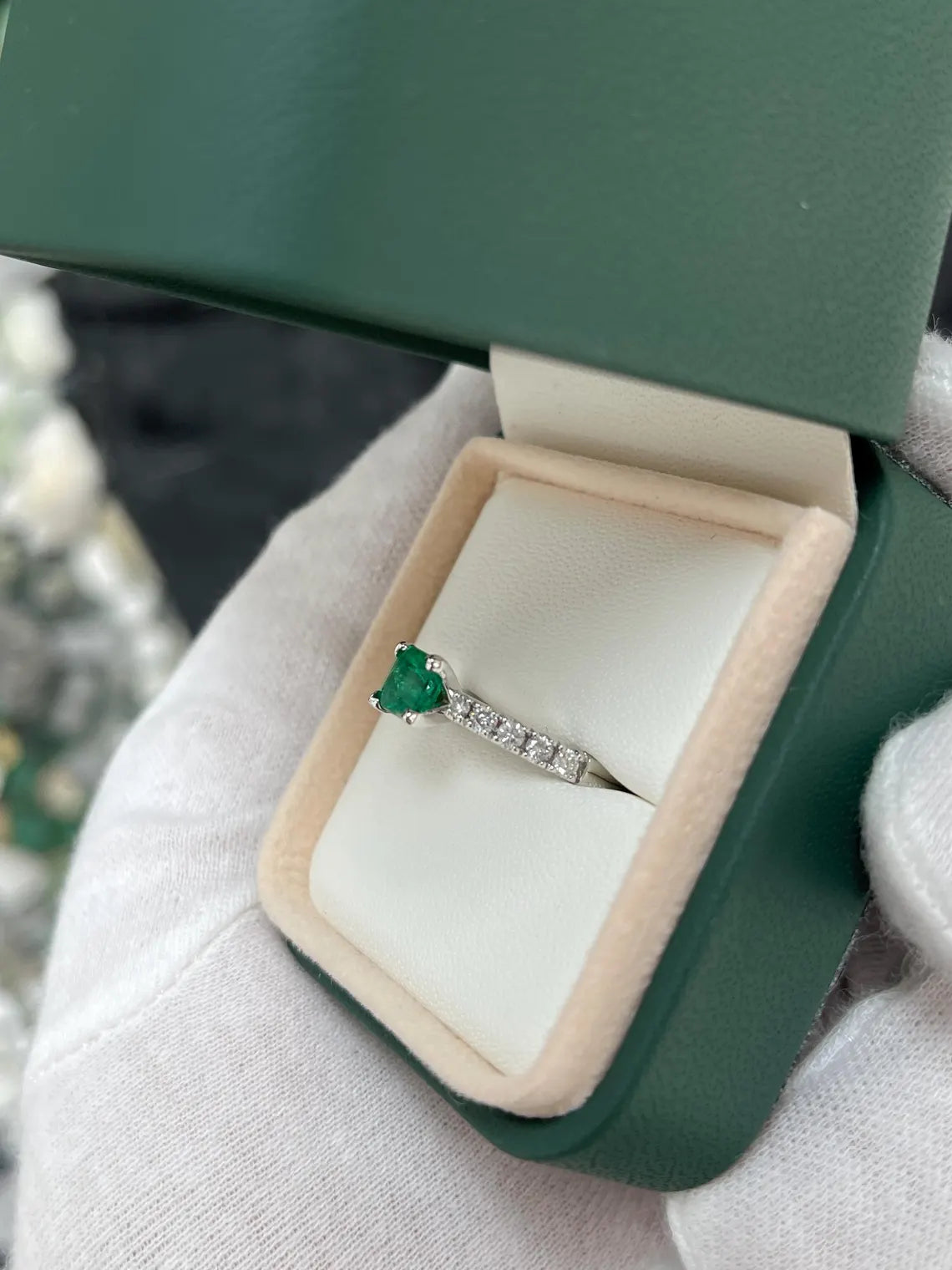 1.50tcw Rich Green Asscher Cut Emerald & Diamond Accent Engagement Ring for Women - Perfect for Proposals, Anniversaries & Special Occasions