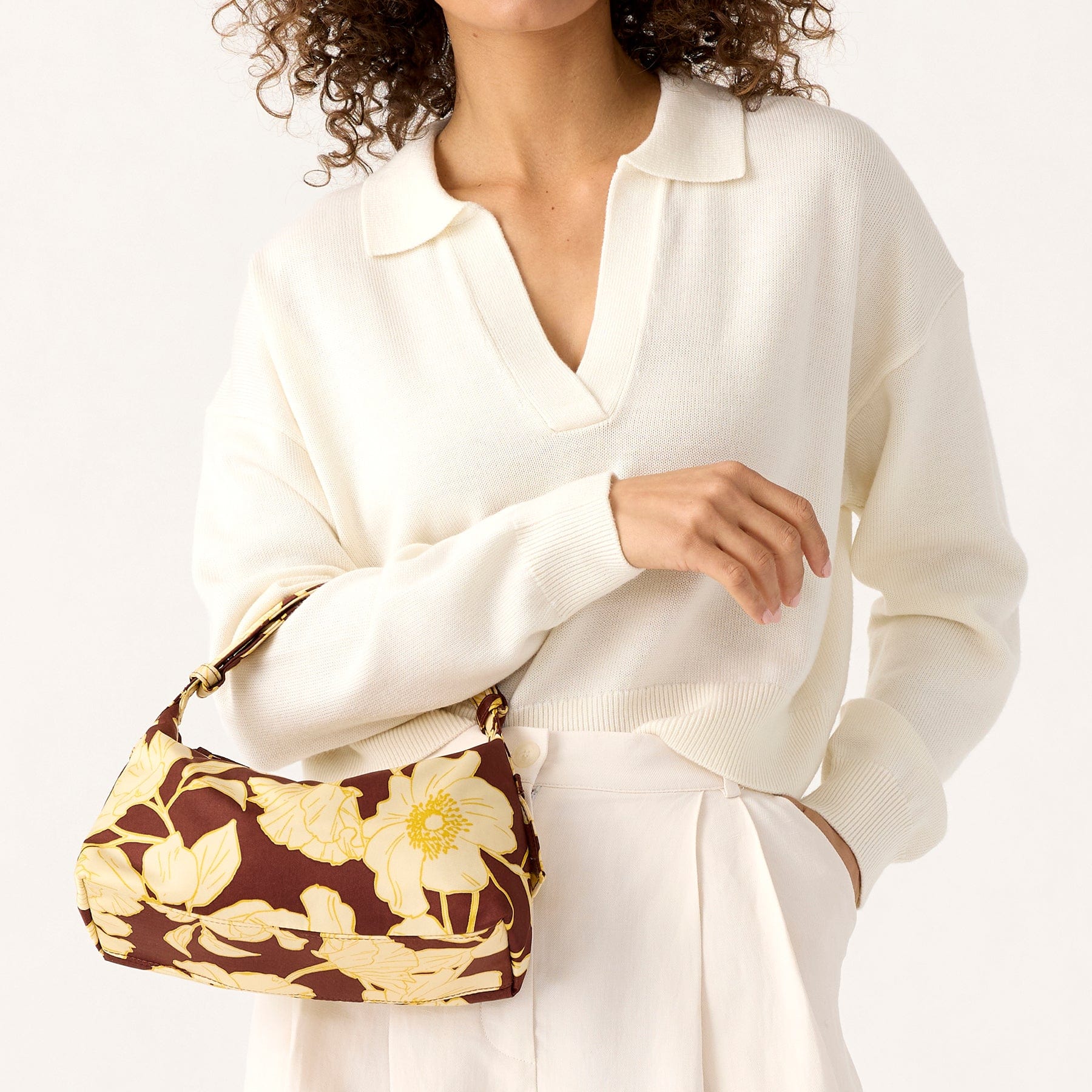 Stylish Roxbury Crescent Shoulder Bag for Women - Fashionable Crossbody Purse with Adjustable Strap, Perfect for Work, Travel & Everyday Use