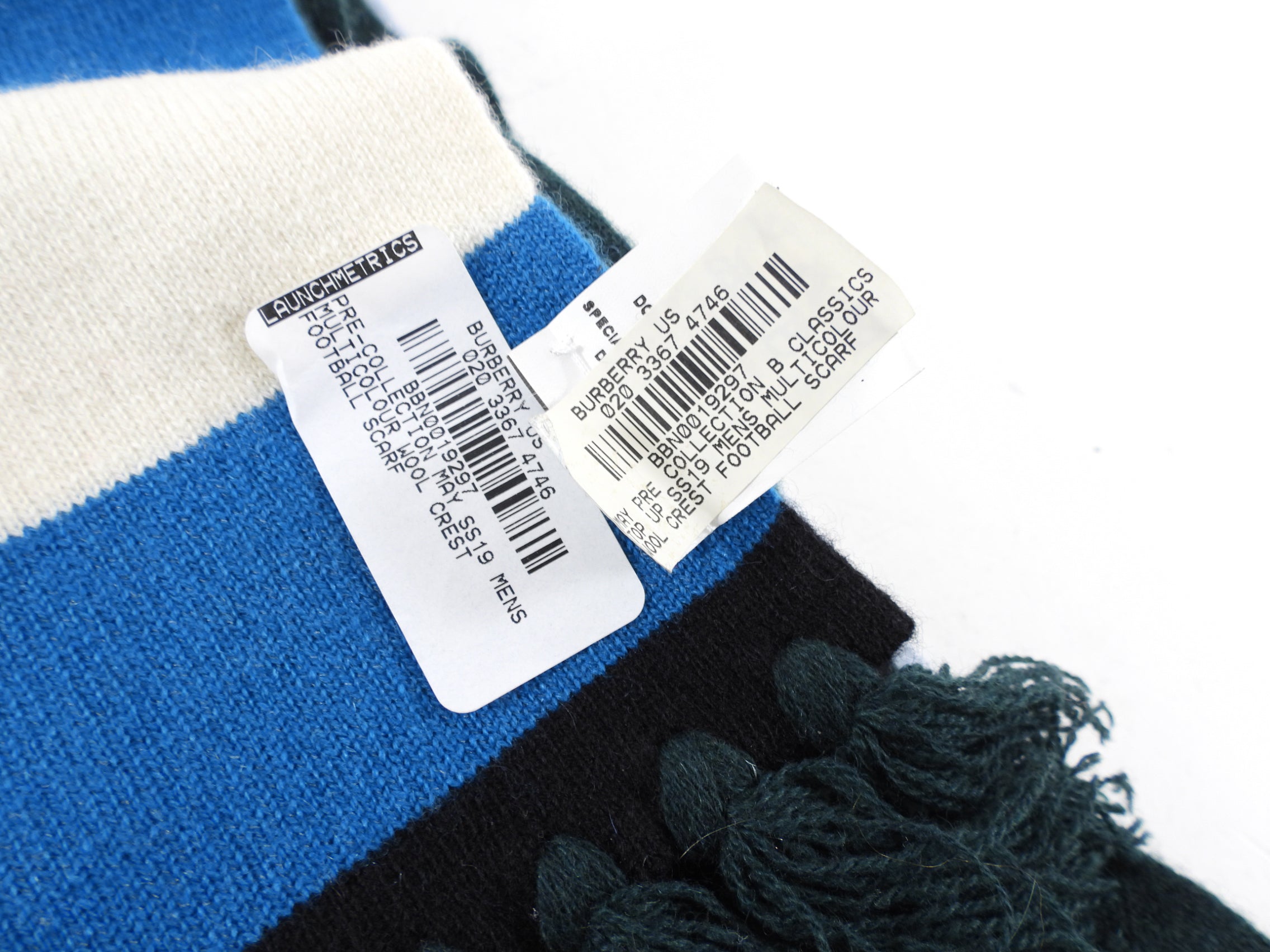 Burberry 2019 Limited Edition Cashmere Patch Football Scarf - Luxury Winter Accessory for Men & Women - Perfect for Football Games, Cold Weather & Fashion Statements