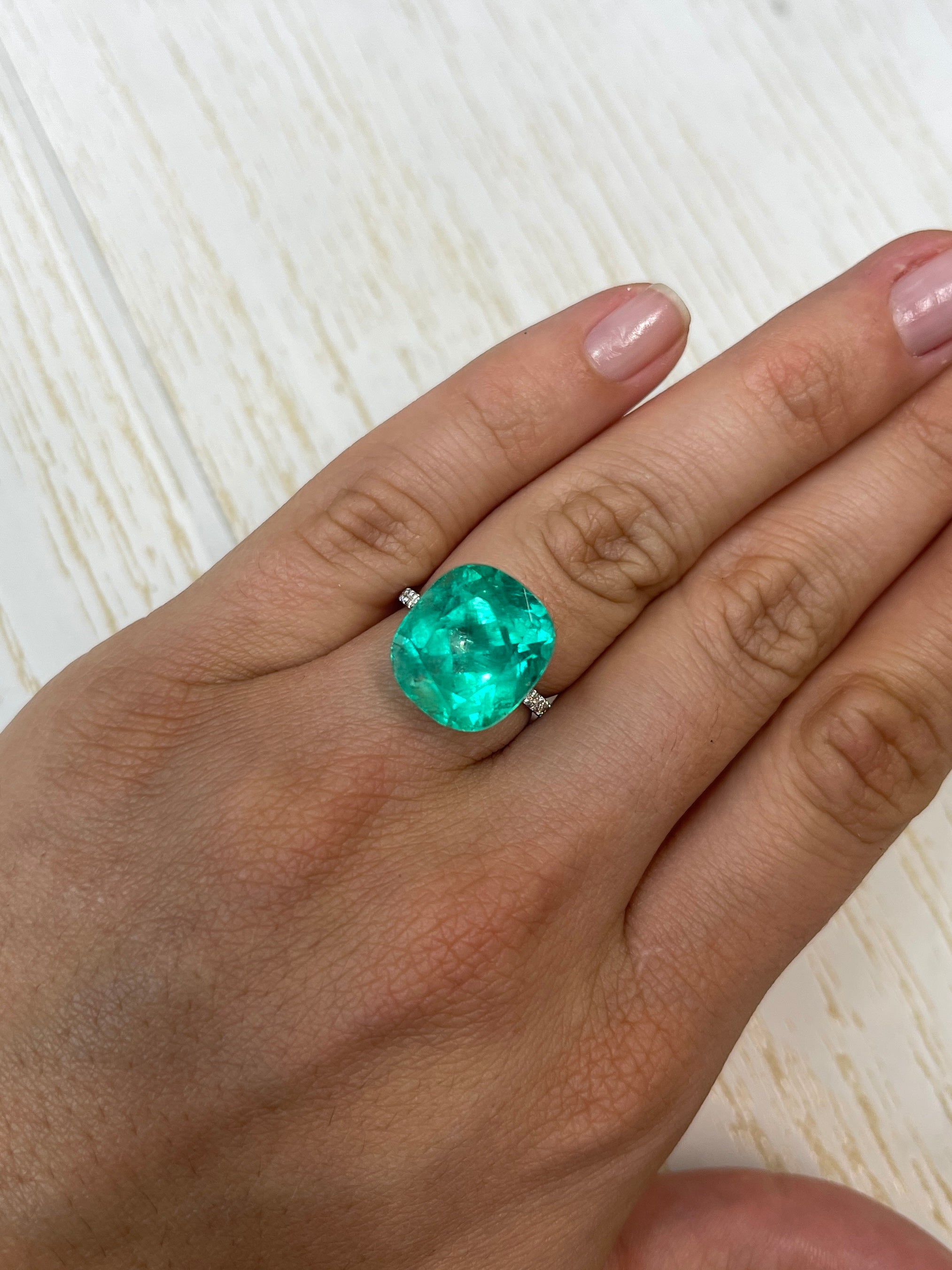14.44 Carat Bluish Green Natural Colombian Emerald - Cushion Cut Loose Gemstone for Jewelry Making, Engagement Rings & Collector's Items