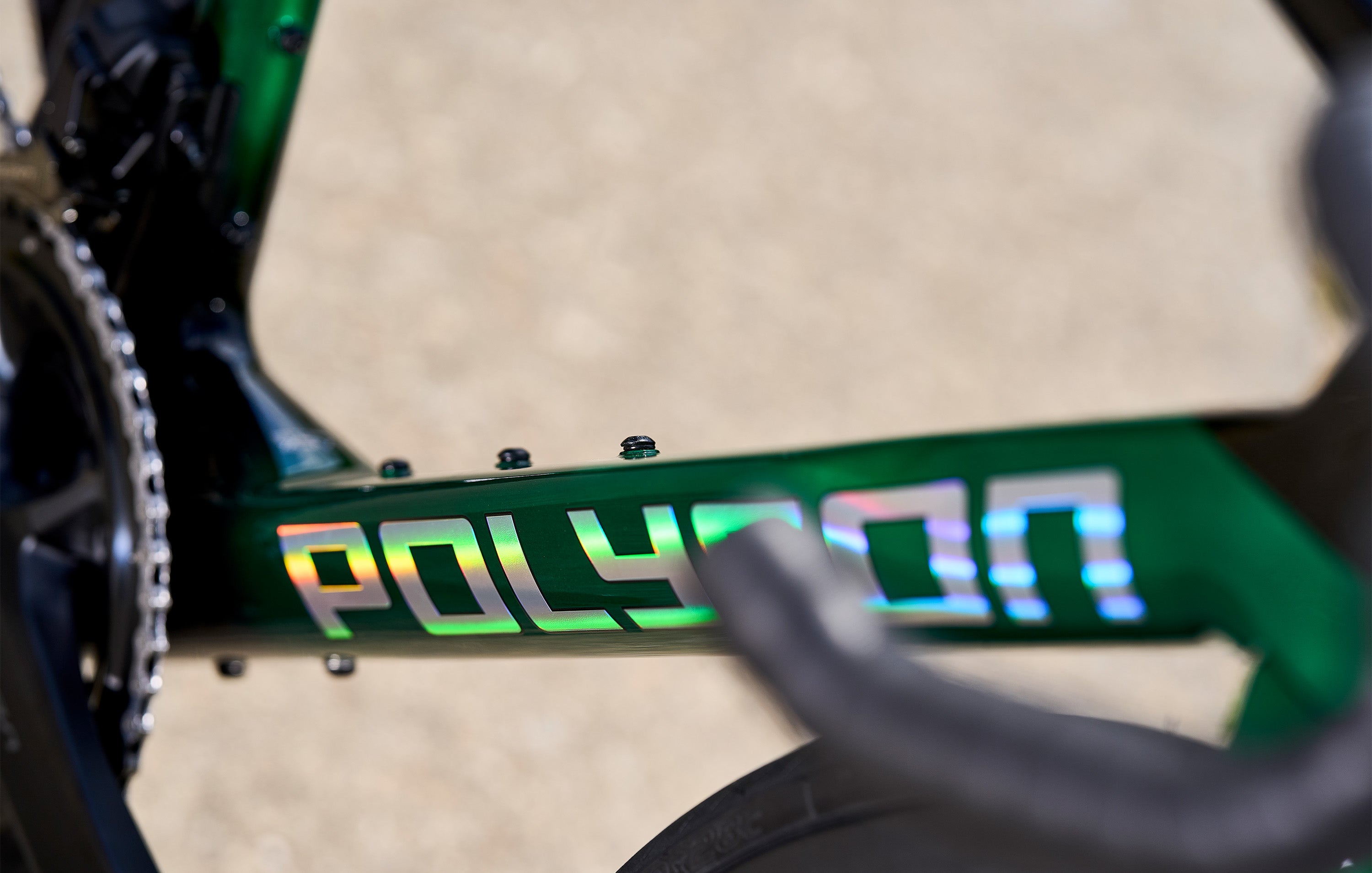 Polygon Helios A8 Ultegra Di2 Carbon Road Bike - Lightweight & Fast for Racing & Endurance - Perfect for Road Cycling & Triathlons