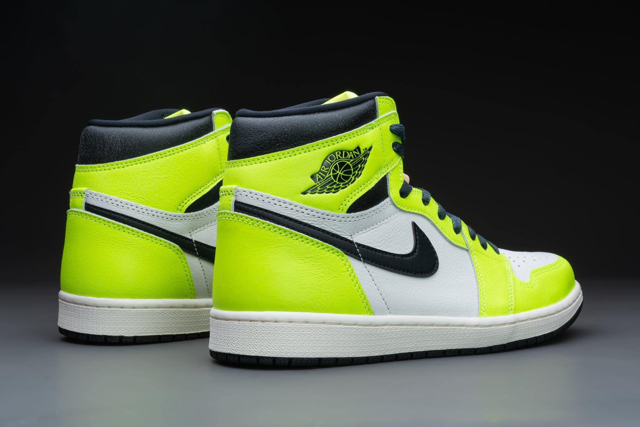 Nike Men's Air Jordan 1 Retro High OG Basketball Shoes - Classic Sneakers for Streetwear, Casual & Sports Performance
