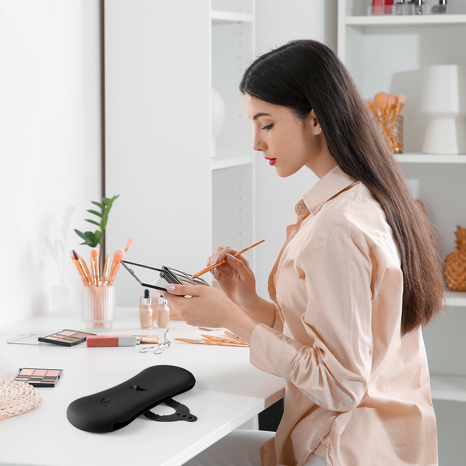 Portable Silicone Travel Makeup Brush Holder - Anti-Slip Cosmetic Brush Organizer with Soft Case | Perfect for On-the-Go Makeup Application, Vacation Essentials & Professional Makeup Artists
