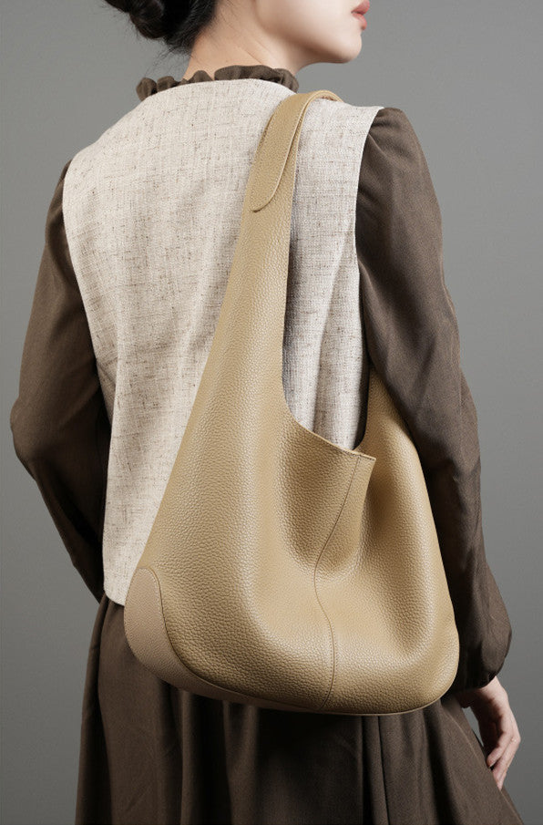 Stylish and Lightweight Shoulder Bag for Women - Perfect for Work, Travel, and Everyday Use