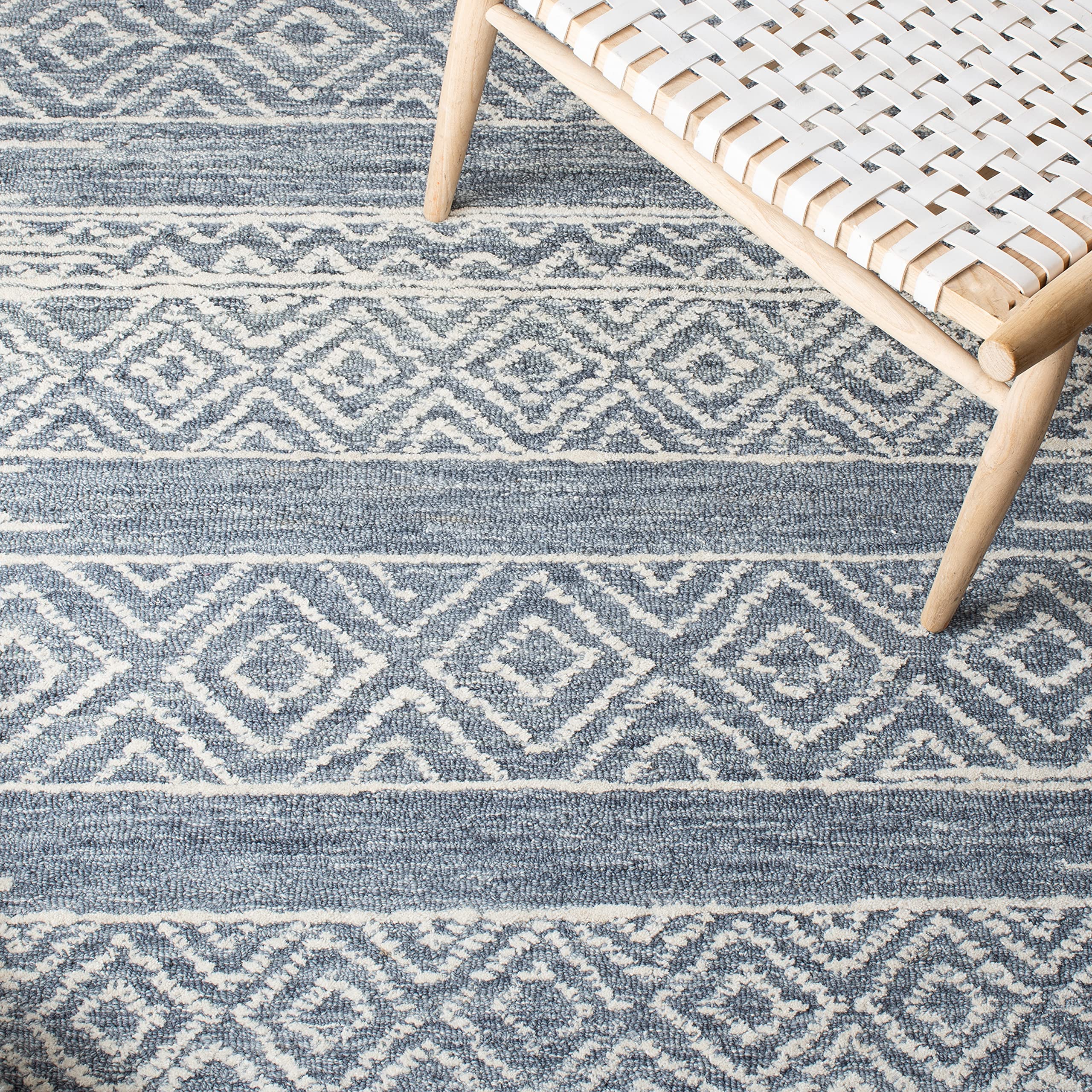 SAFAVIEH Metro Collection 6'x6' Square Natural Blue Wool Area Rug - Handmade Premium Living Room, Dining Room & Bedroom Rug for Cozy Home Decor