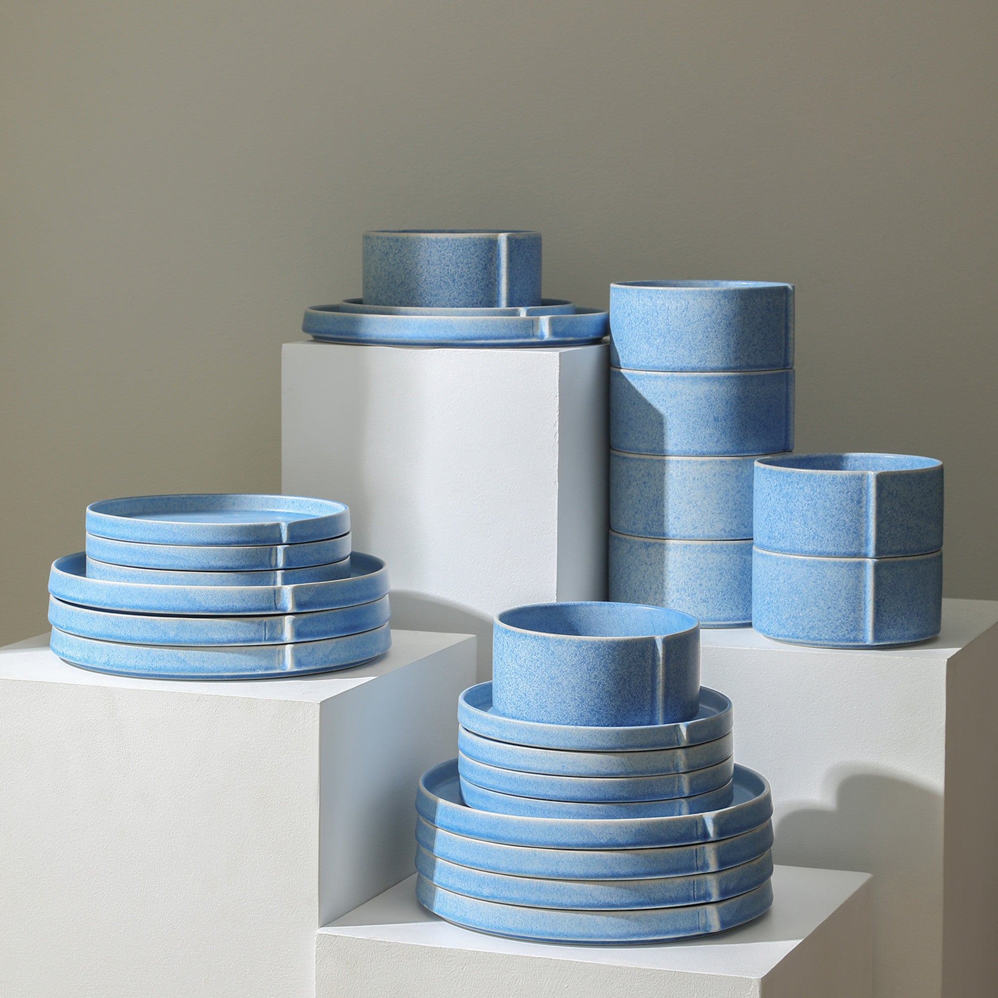 Premium Blue Stoneware Dinnerware Set - 16-Piece Porcelain Tableware for Everyday Use & Special Occasions