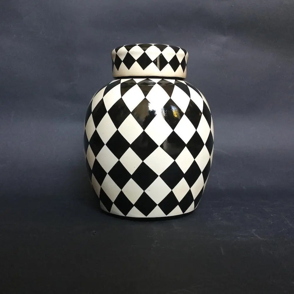Exquisite Chinese Porcelain Vase - Handcrafted Blue and White Ceramic Vase for Home Decor, Wedding Gift & Feng Shui - Perfect for Living Room, Office & Luxury Interior Design