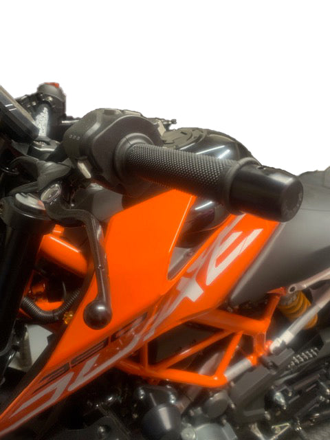 16 0299B Motorcycle Bar End Sliders - Crash Protection for Handlebars - Durable CNC Aluminum - Universal Fit for Street Bikes - Perfect for Commuting & Urban Riding