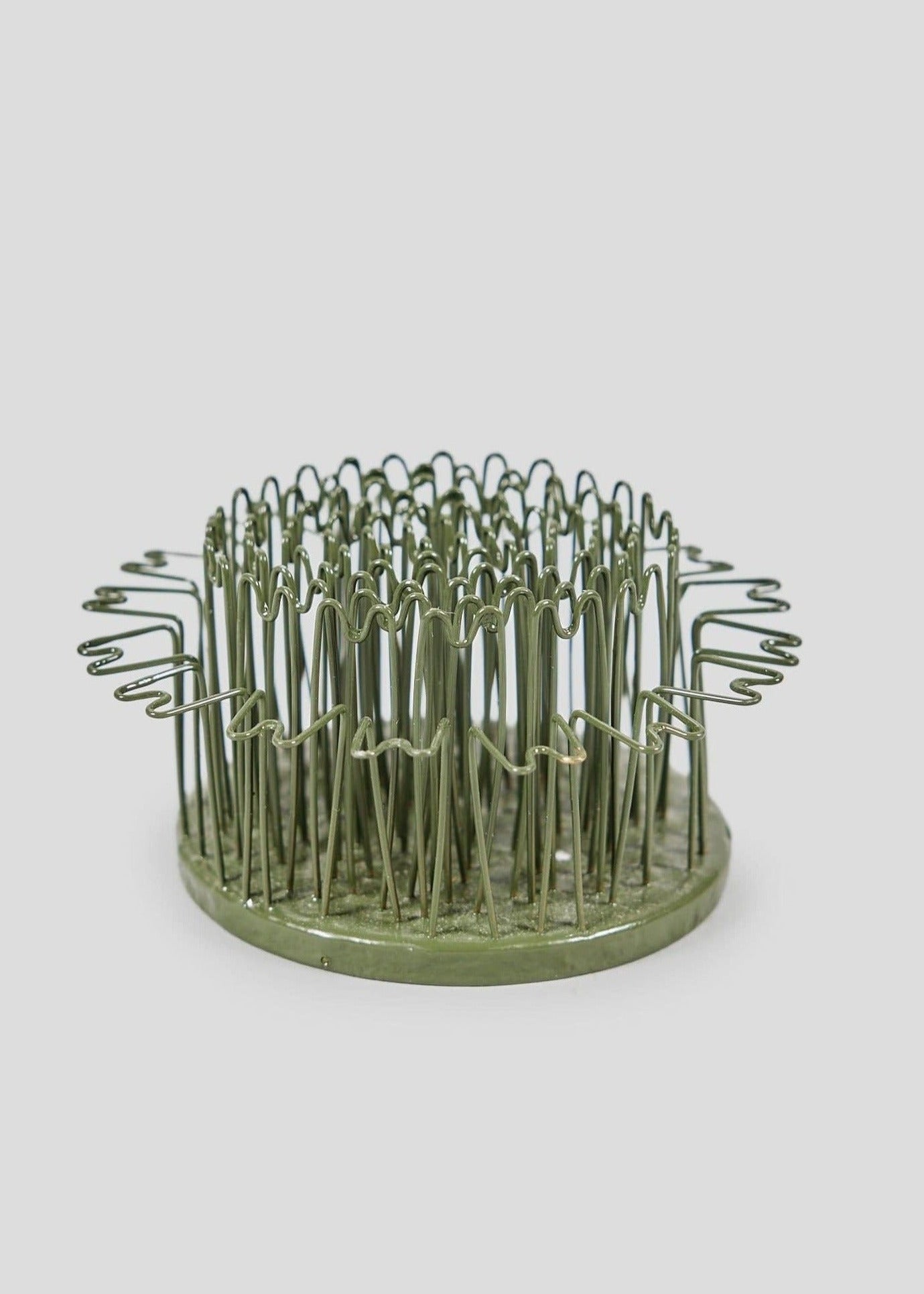 3.5 Inch Round Flower Hairpin Flower Frog - Floral Arrangement Holder for Bouquets, Centerpieces, and DIY Wedding Decor