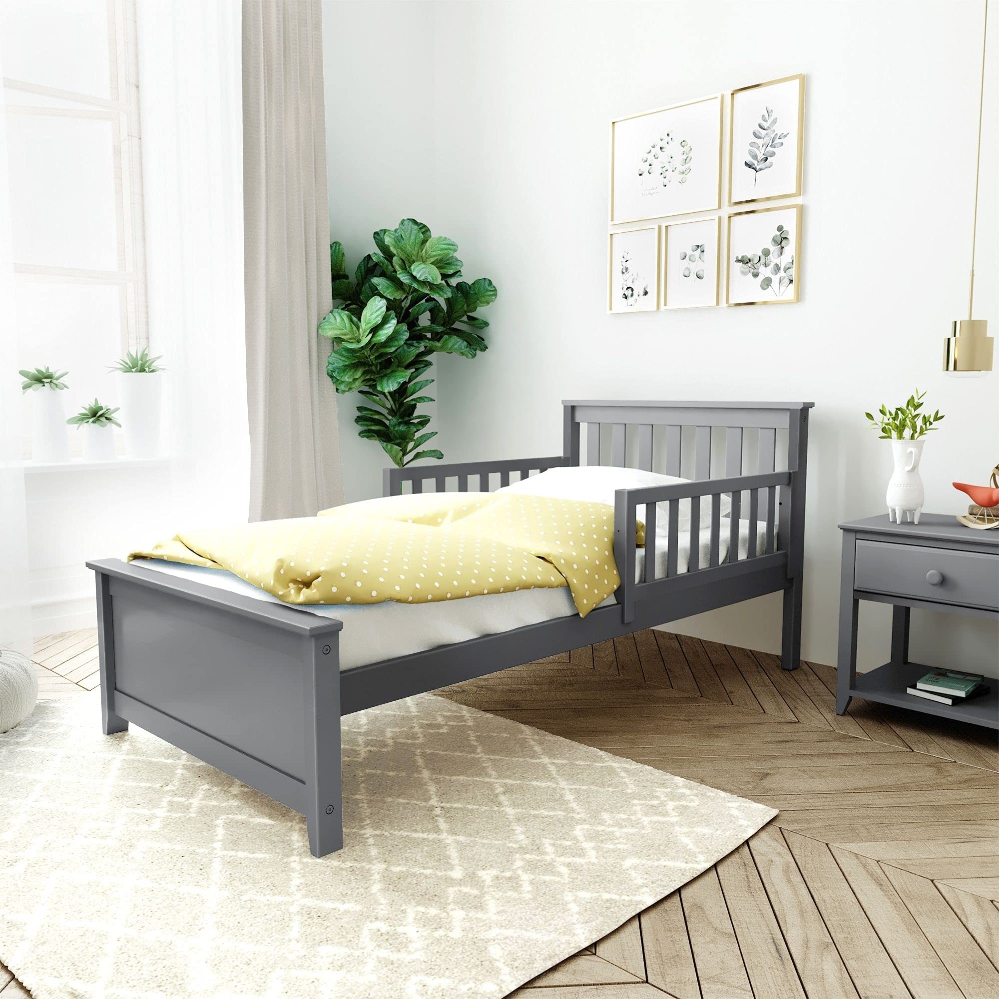 Max & Lily Twin Bed Frame with Headboard - Sturdy Wooden Slatted Design with 2 Safety Guard Rails for Kids & Teens - Perfect for Bedrooms, Dorms & Guest Rooms (Grey)