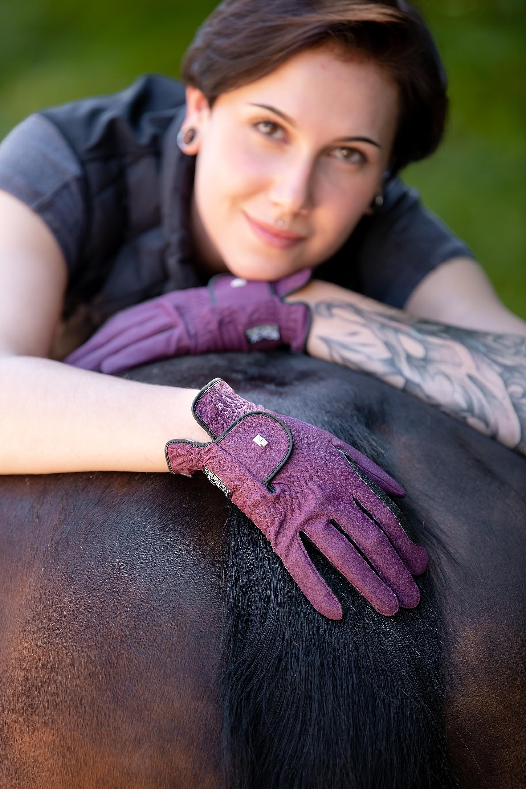 Lona Women's Winter Gloves - Soft Warm Touchscreen Gloves for Ladies, Black/Red, Size 7 - Perfect for Outdoor Activities, Driving, and Cold Weather Protection