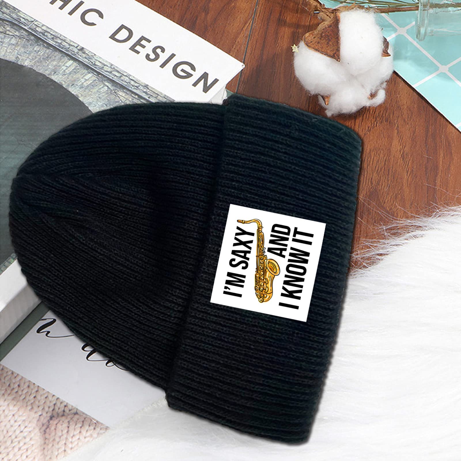 Funny Saxophone 'I'm Saxy and I Know It' Beanie - Unisex Knit Skull Cap for Men, Women & Kids - Black Cuffed Winter Hat for Music Lovers & Jazz Fans - Perfect for Concerts, Gifts & Cold Weather
