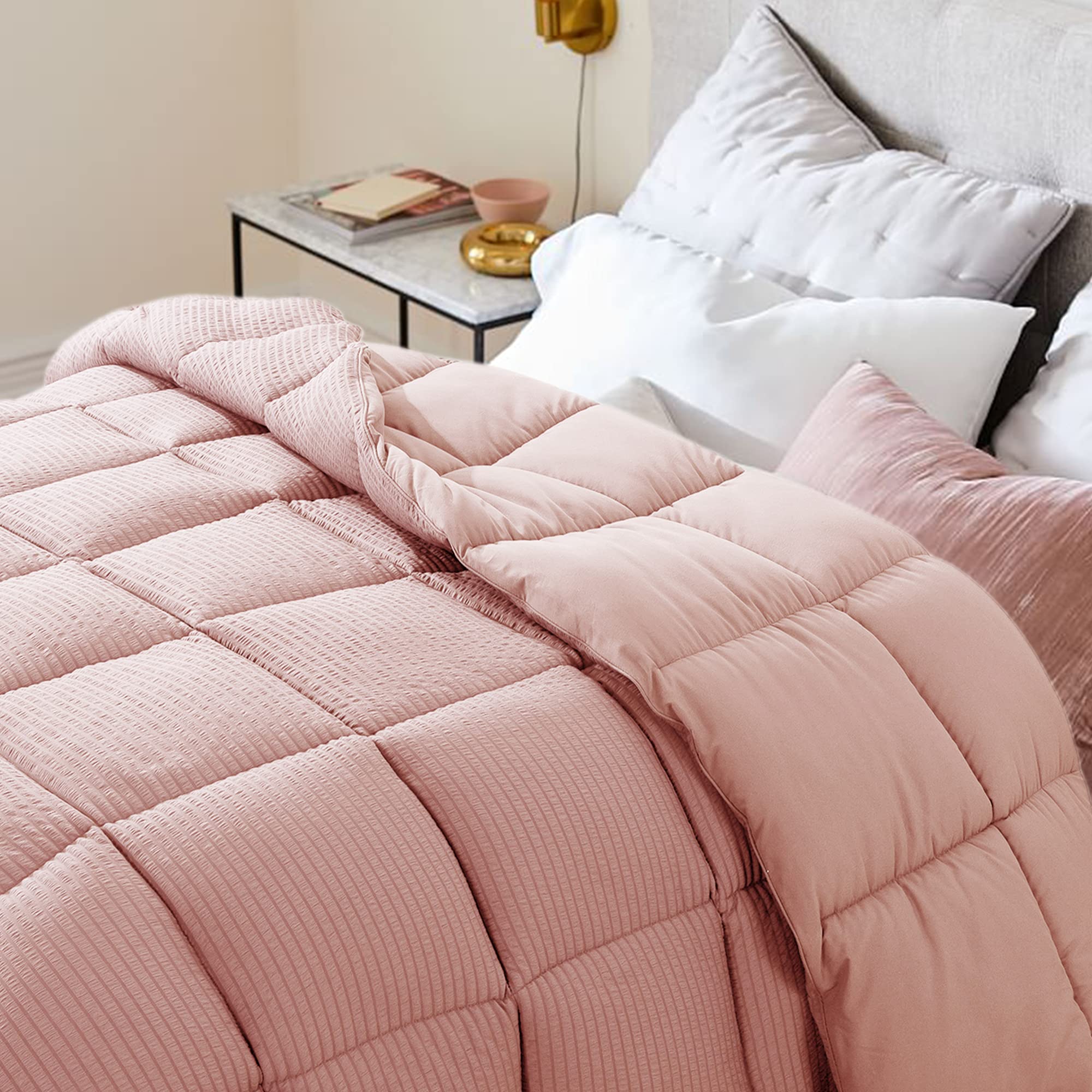 KASENTEX 3-Piece Down Alternative Comforter Set with Duvet Cover & Pillow Shams | Hypoallergenic Reversible Luxury Bedding | Soft Fluffy Twin Size in Pink | Machine Washable for Easy Care | Perfect for Guest Rooms, Dorm Beds & Cozy Bedroom Retreats
