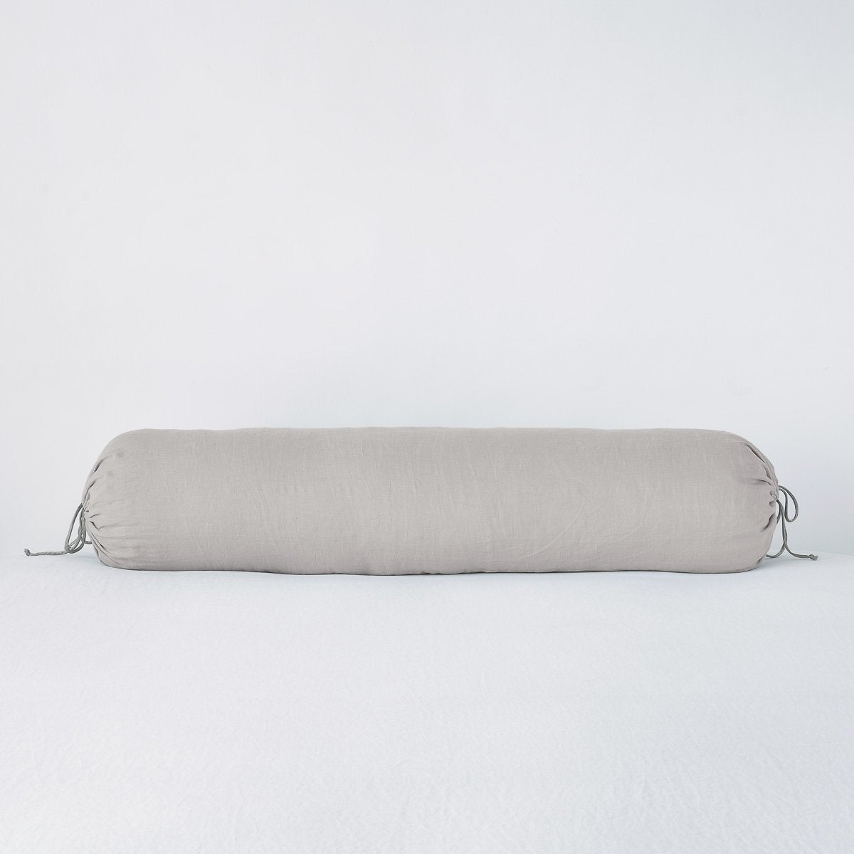 Soft & Breathable Linen Throw Pillow Cover - 18x18 Inches - Decorative Cushion for Sofa, Bed, Chair - Home Decor & Cozy Living Room Accessories