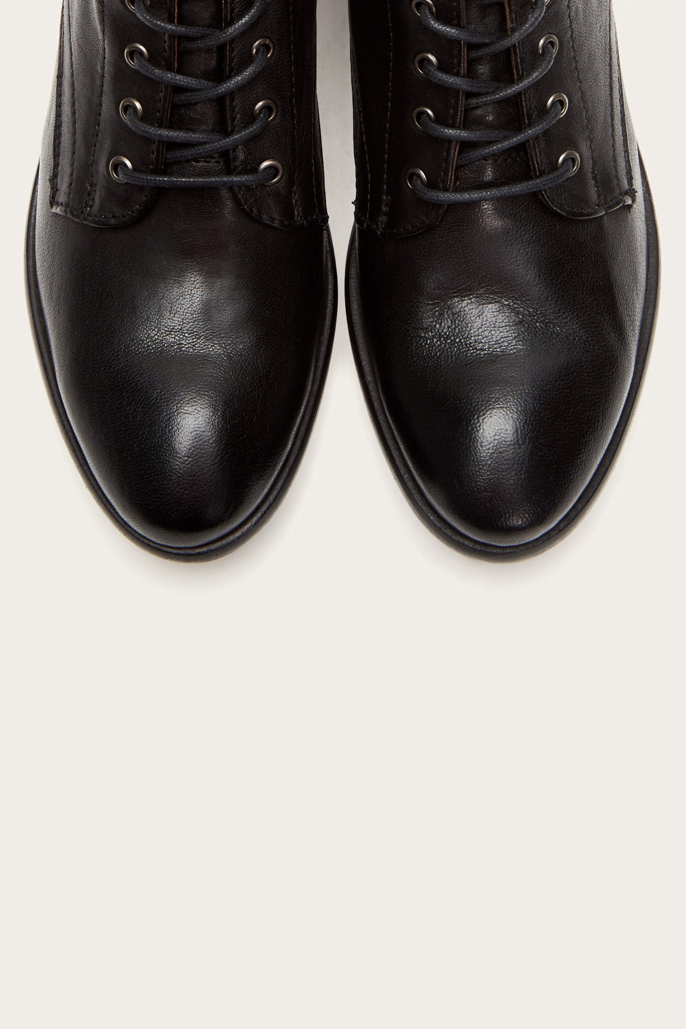 Vintage Carson Lace-Up Shoes - Authentic Pre-Owned Footwear for Men & Women | Perfect for Casual Wear, Retro Fashion & Sustainable Style