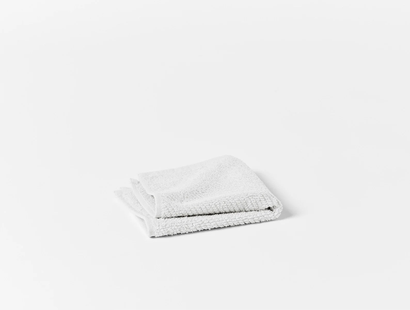 Organic Cotton Bath Towels & Mats - Lightweight, Eco-Friendly, Ultra Absorbent - Perfect for Spa, Bathroom, and Beach Use